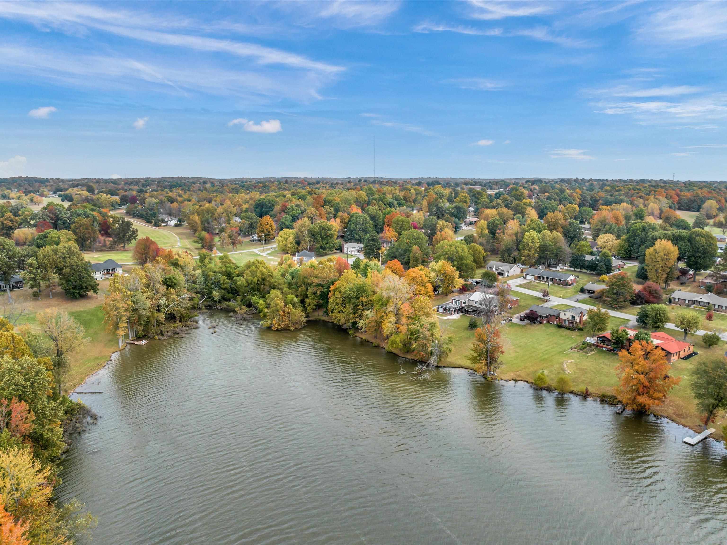 2003 Bayview Drive, Madisonville, Kentucky 42431, 4 Bedrooms Bedrooms, ,3 BathroomsBathrooms,Single Family Residence,For Sale,Bayview Drive,88300