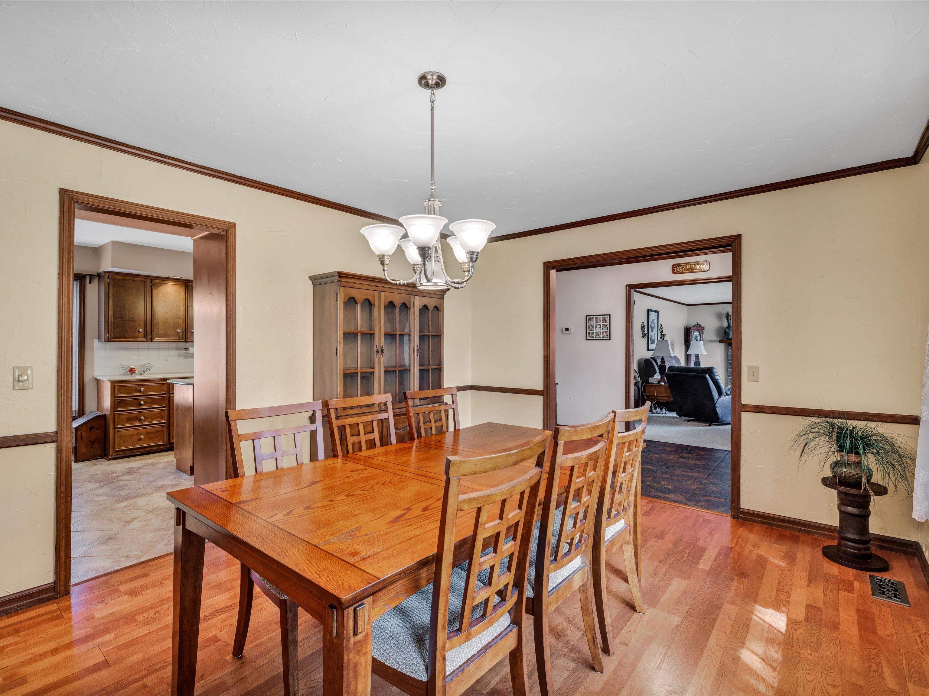 2003 Bayview Drive, Madisonville, Kentucky 42431, 4 Bedrooms Bedrooms, ,3 BathroomsBathrooms,Single Family Residence,For Sale,Bayview Drive,88300