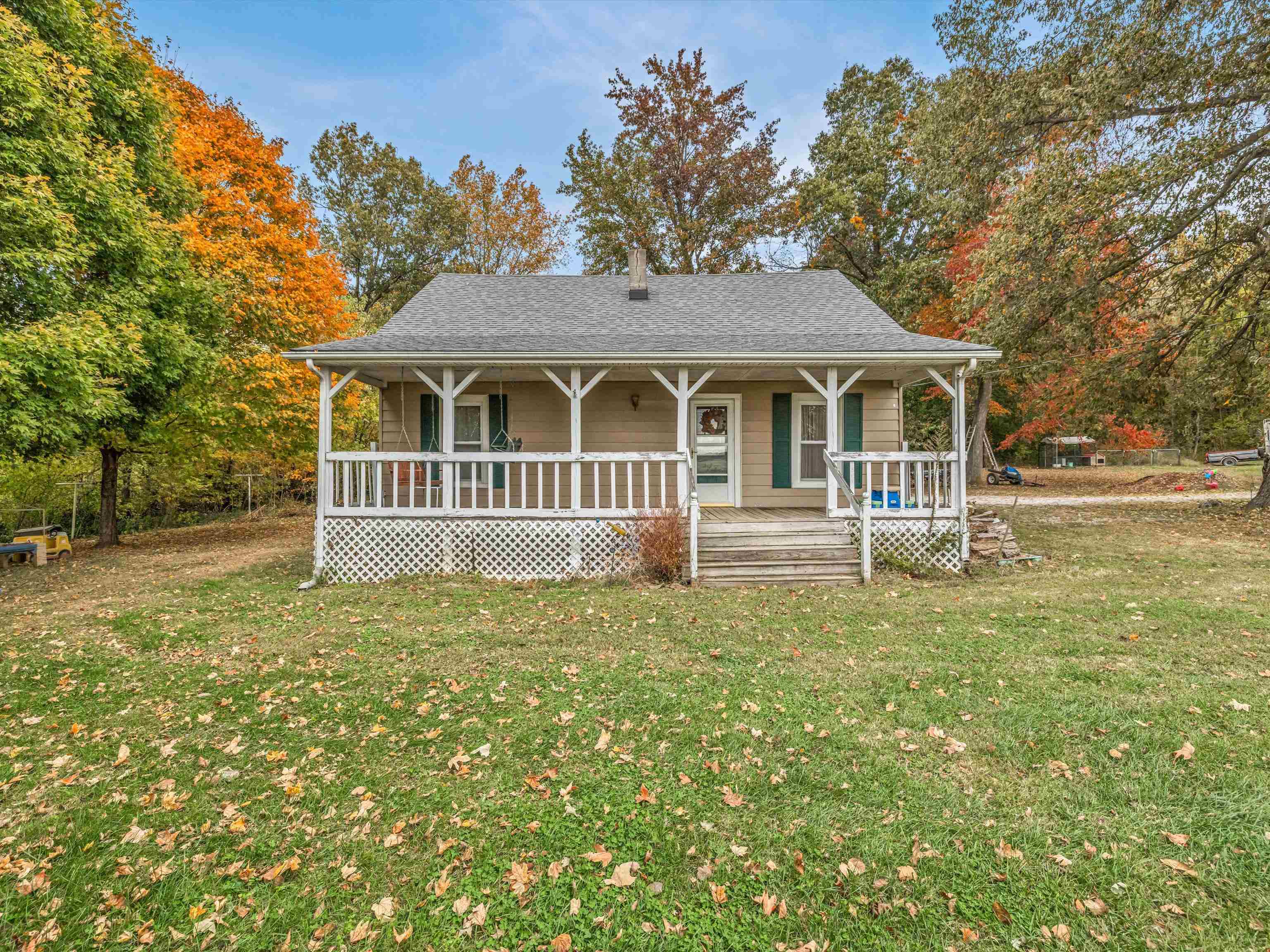 7511 State Route 136 East, Calhoun, Kentucky 42347, 3 Bedrooms Bedrooms, ,1 BathroomBathrooms,Single Family Residence,For Sale,State Route 136 East,88302