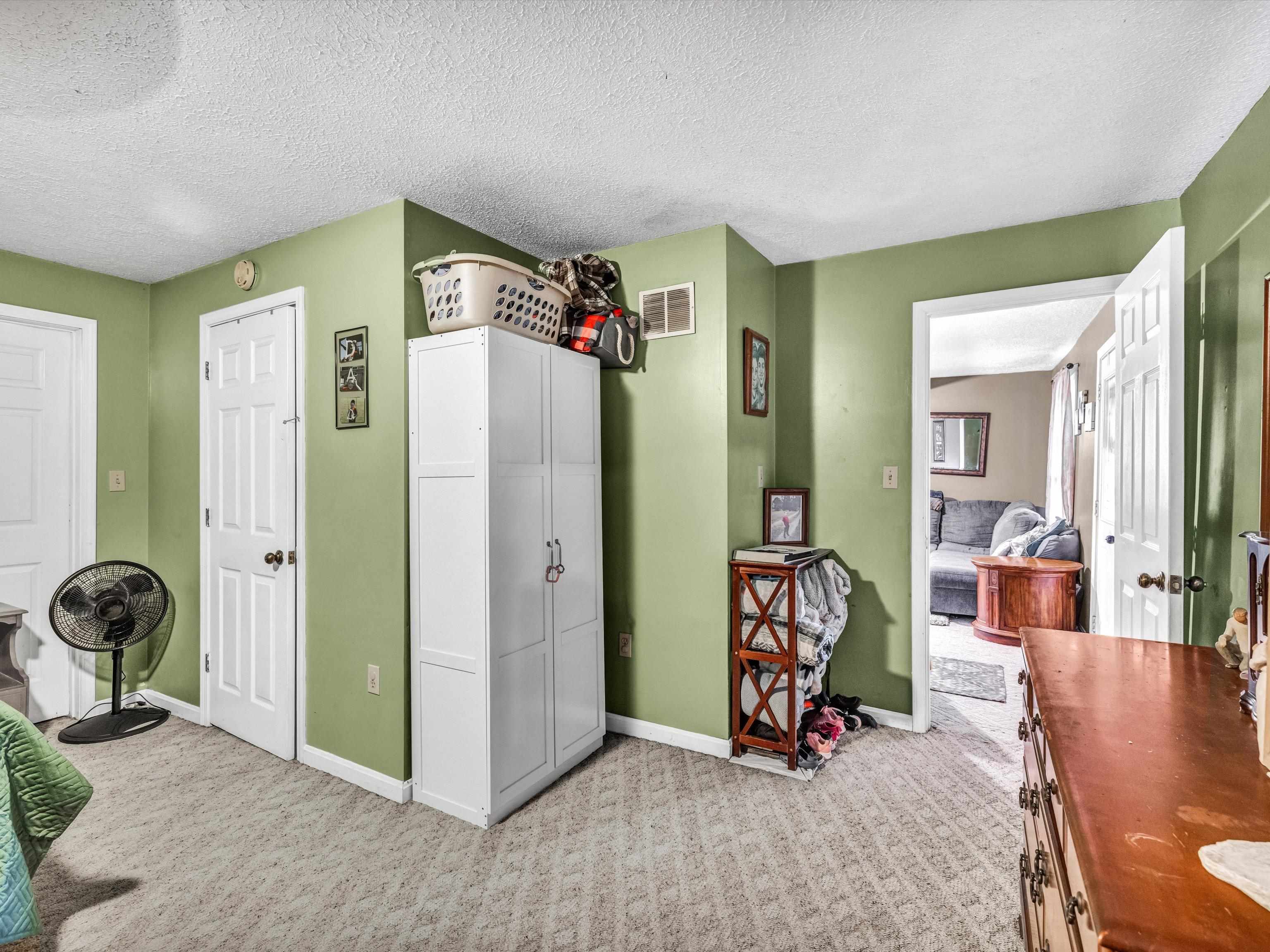 7511 State Route 136 East, Calhoun, Kentucky 42347, 3 Bedrooms Bedrooms, ,1 BathroomBathrooms,Single Family Residence,For Sale,State Route 136 East,88302