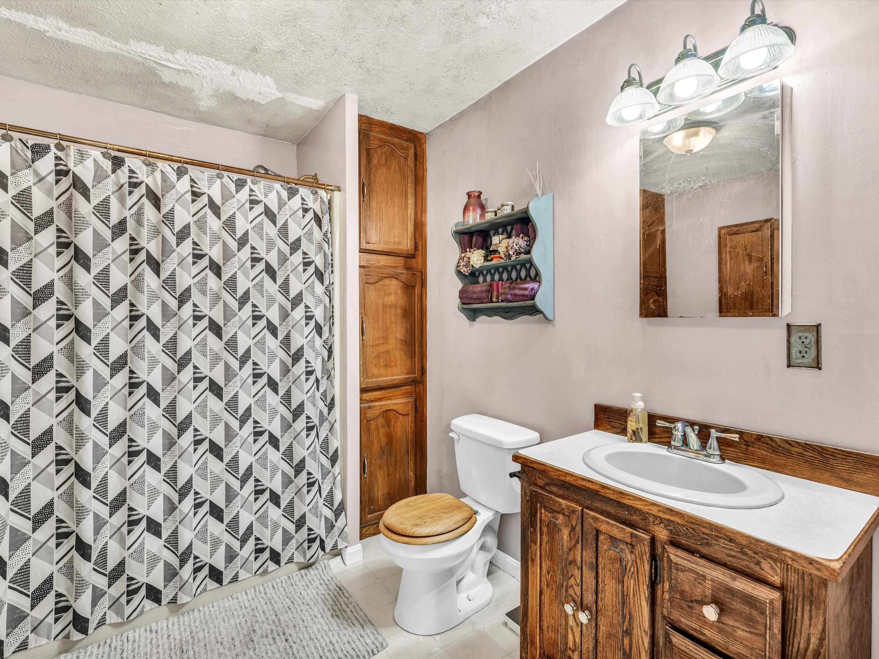 7511 State Route 136 East, Calhoun, Kentucky 42347, 3 Bedrooms Bedrooms, ,1 BathroomBathrooms,Single Family Residence,For Sale,State Route 136 East,88302