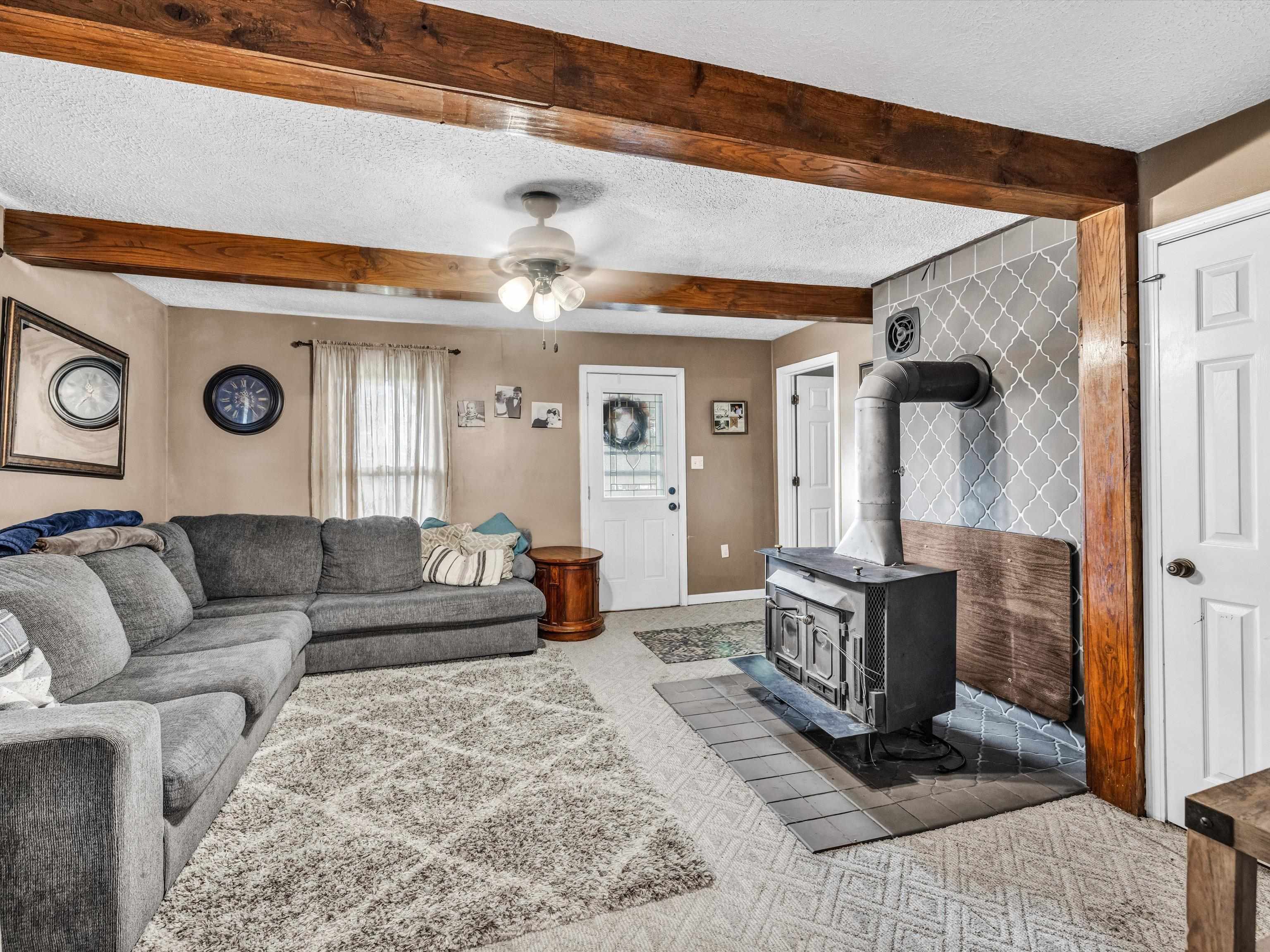 7511 State Route 136 East, Calhoun, Kentucky 42347, 3 Bedrooms Bedrooms, ,1 BathroomBathrooms,Single Family Residence,For Sale,State Route 136 East,88302