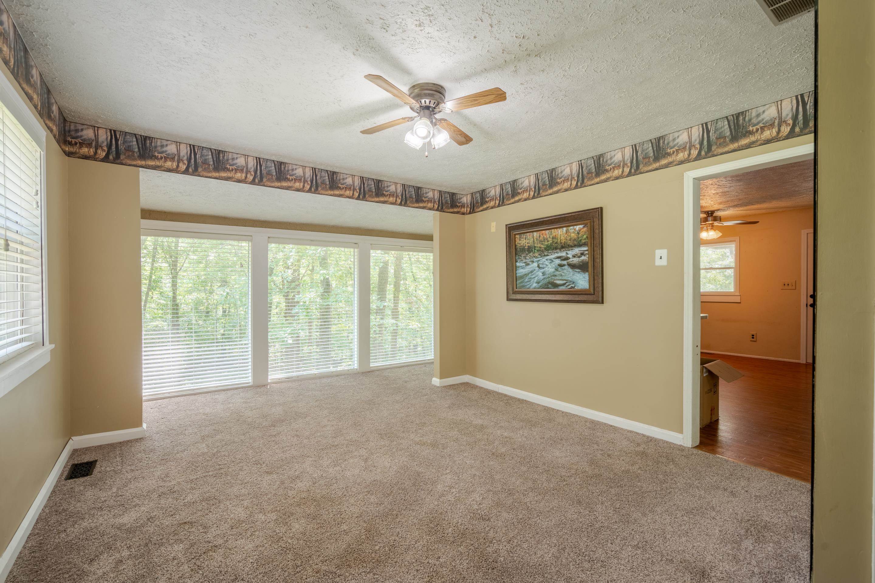 8489 Short Station Rd, Philpot, Kentucky 42366, 5 Bedrooms Bedrooms, ,2 BathroomsBathrooms,Single Family Residence,For Sale,Short Station Rd,88303