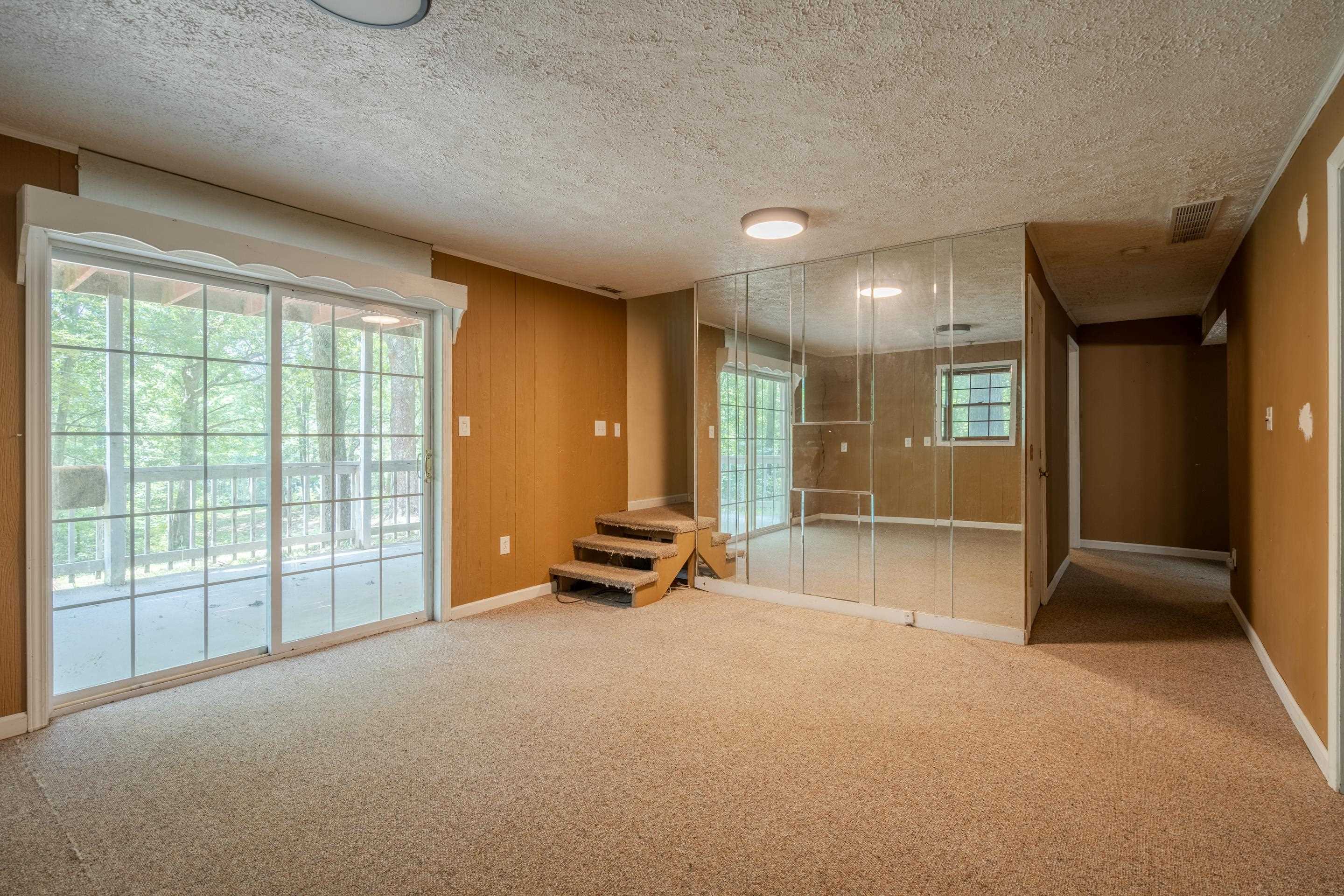 8489 Short Station Rd, Philpot, Kentucky 42366, 5 Bedrooms Bedrooms, ,2 BathroomsBathrooms,Single Family Residence,For Sale,Short Station Rd,88303
