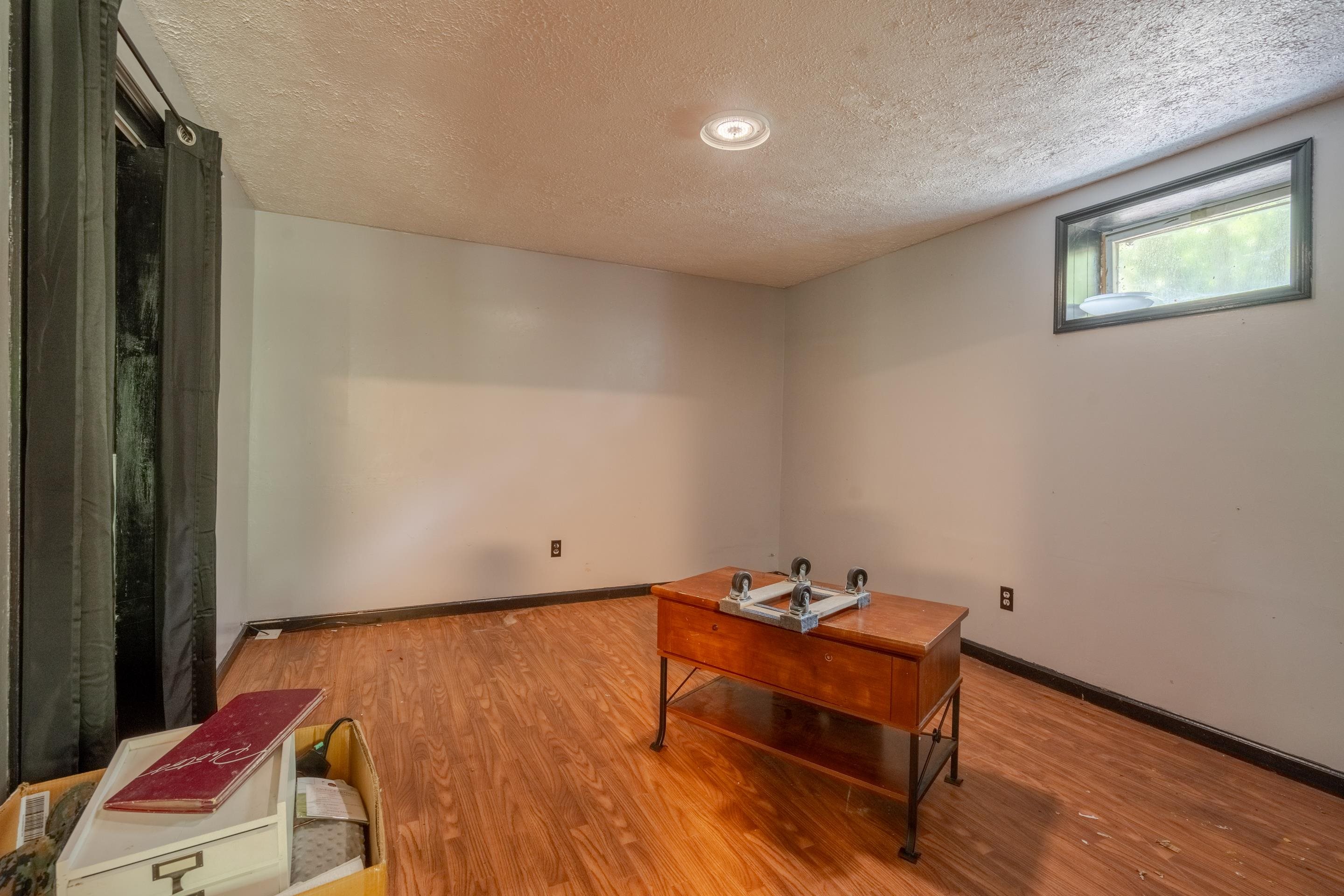 8489 Short Station Rd, Philpot, Kentucky 42366, 5 Bedrooms Bedrooms, ,2 BathroomsBathrooms,Single Family Residence,For Sale,Short Station Rd,88303