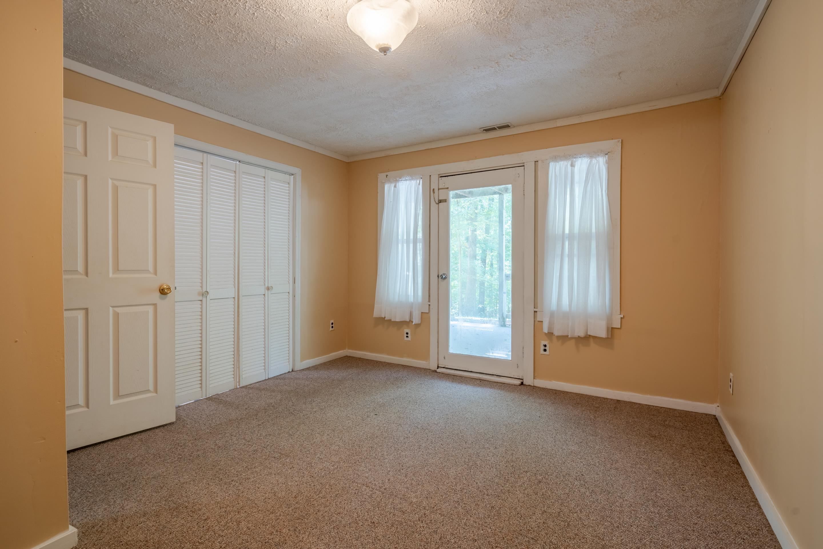 8489 Short Station Rd, Philpot, Kentucky 42366, 5 Bedrooms Bedrooms, ,2 BathroomsBathrooms,Single Family Residence,For Sale,Short Station Rd,88303