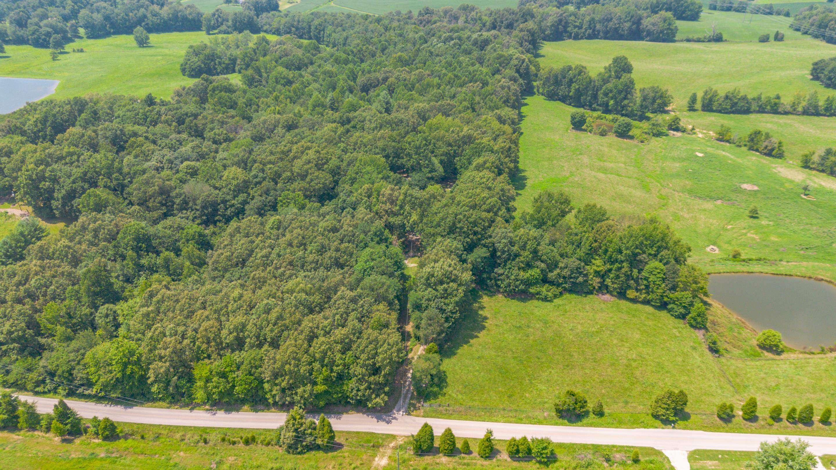8489 Short Station Rd, Philpot, Kentucky 42366, 5 Bedrooms Bedrooms, ,2 BathroomsBathrooms,Single Family Residence,For Sale,Short Station Rd,88303