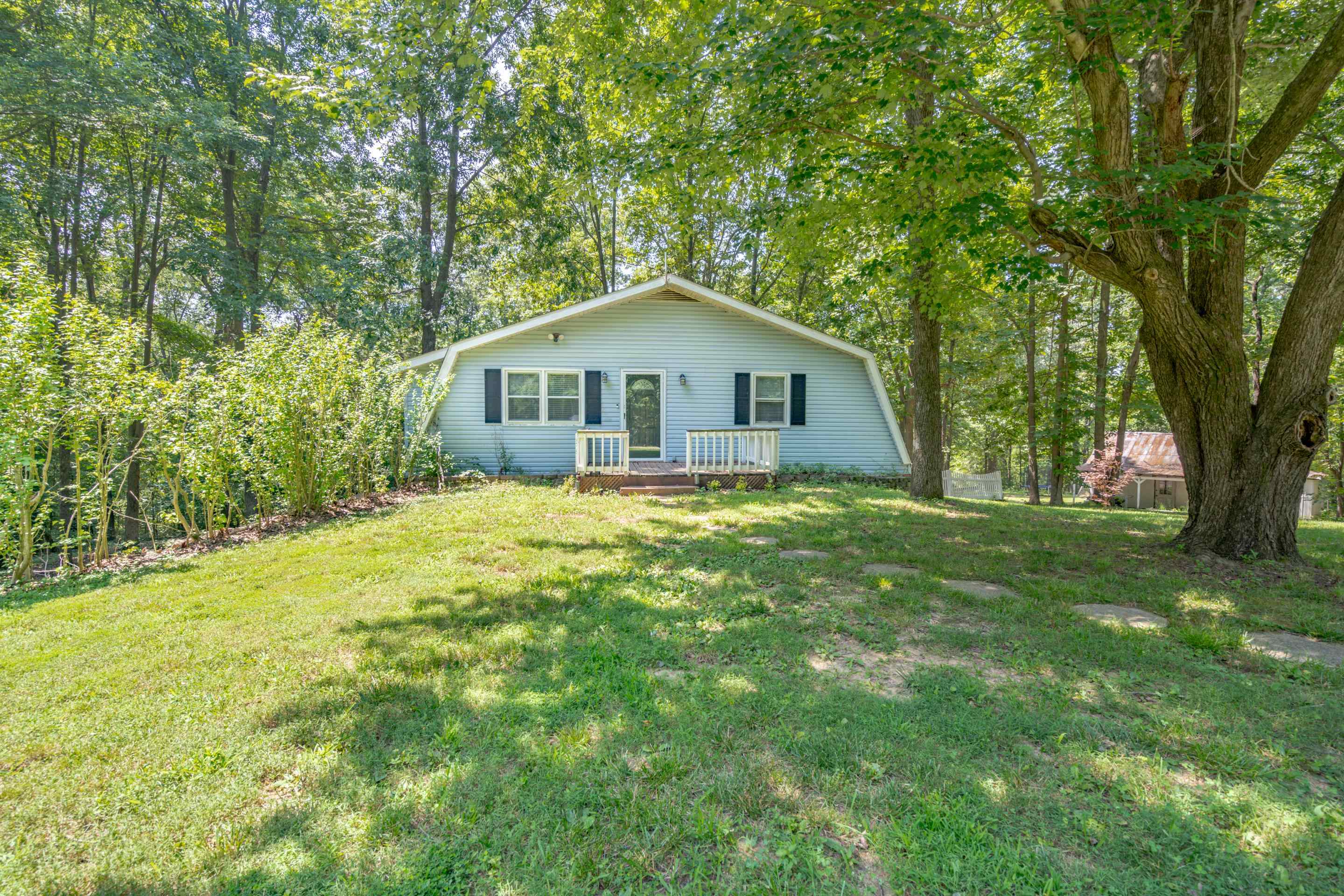 8489 Short Station Rd, Philpot, Kentucky 42366, 5 Bedrooms Bedrooms, ,2 BathroomsBathrooms,Single Family Residence,For Sale,Short Station Rd,88303