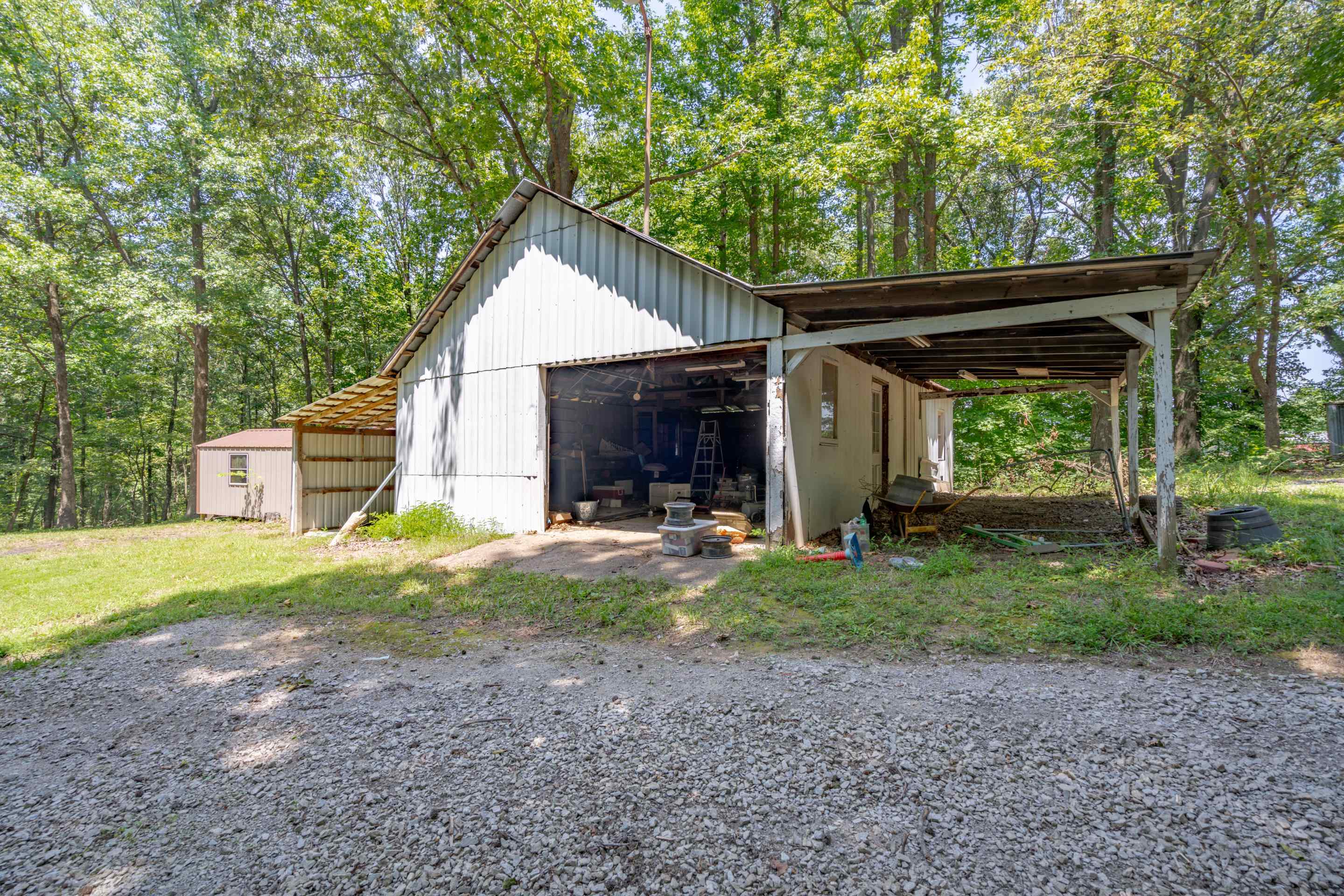 8489 Short Station Rd, Philpot, Kentucky 42366, 5 Bedrooms Bedrooms, ,2 BathroomsBathrooms,Single Family Residence,For Sale,Short Station Rd,88303