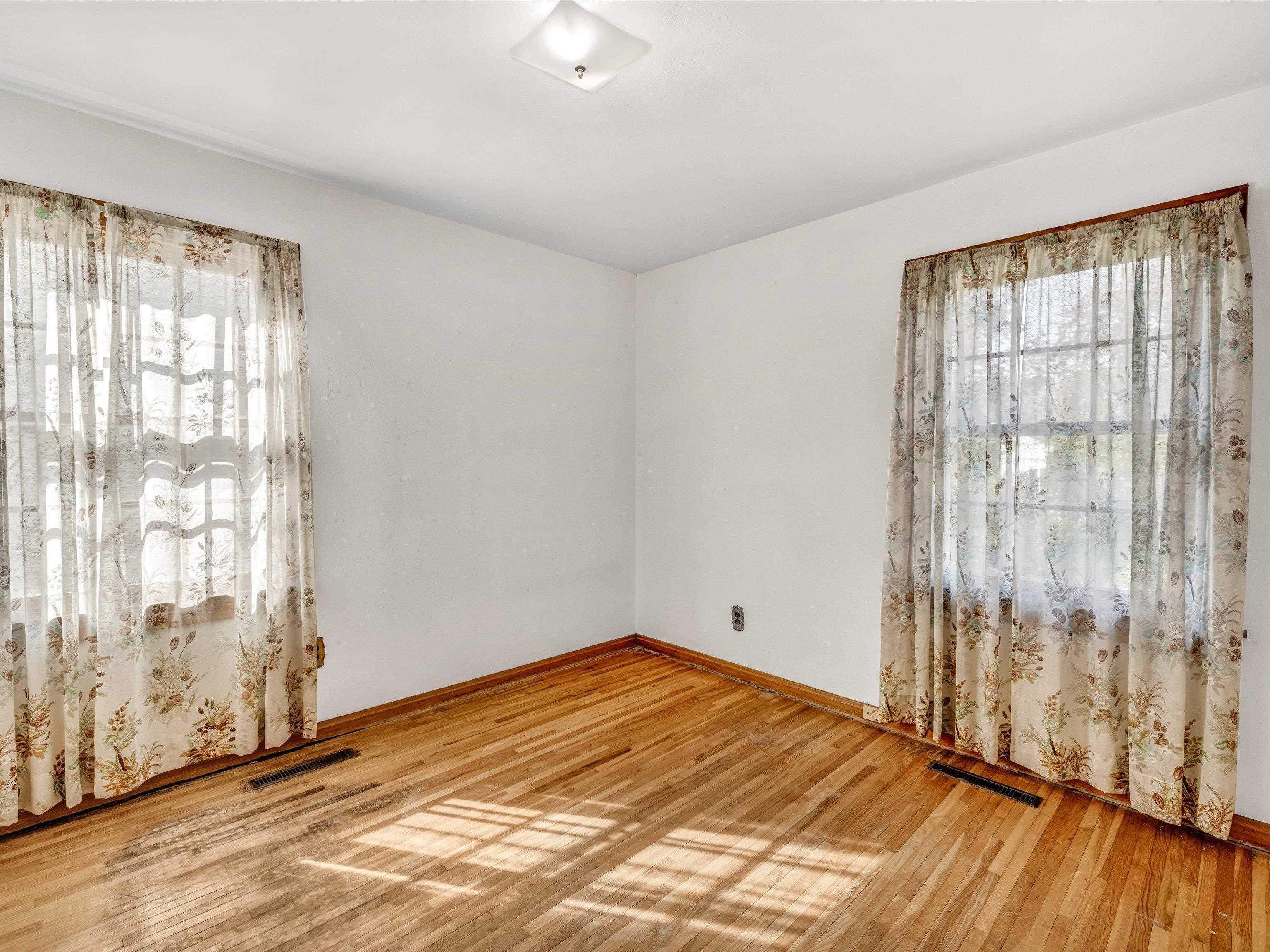 3030 Allen St., Owensboro, Kentucky 42303, 4 Bedrooms Bedrooms, ,1 BathroomBathrooms,Single Family Residence,For Sale,Allen St.,88307