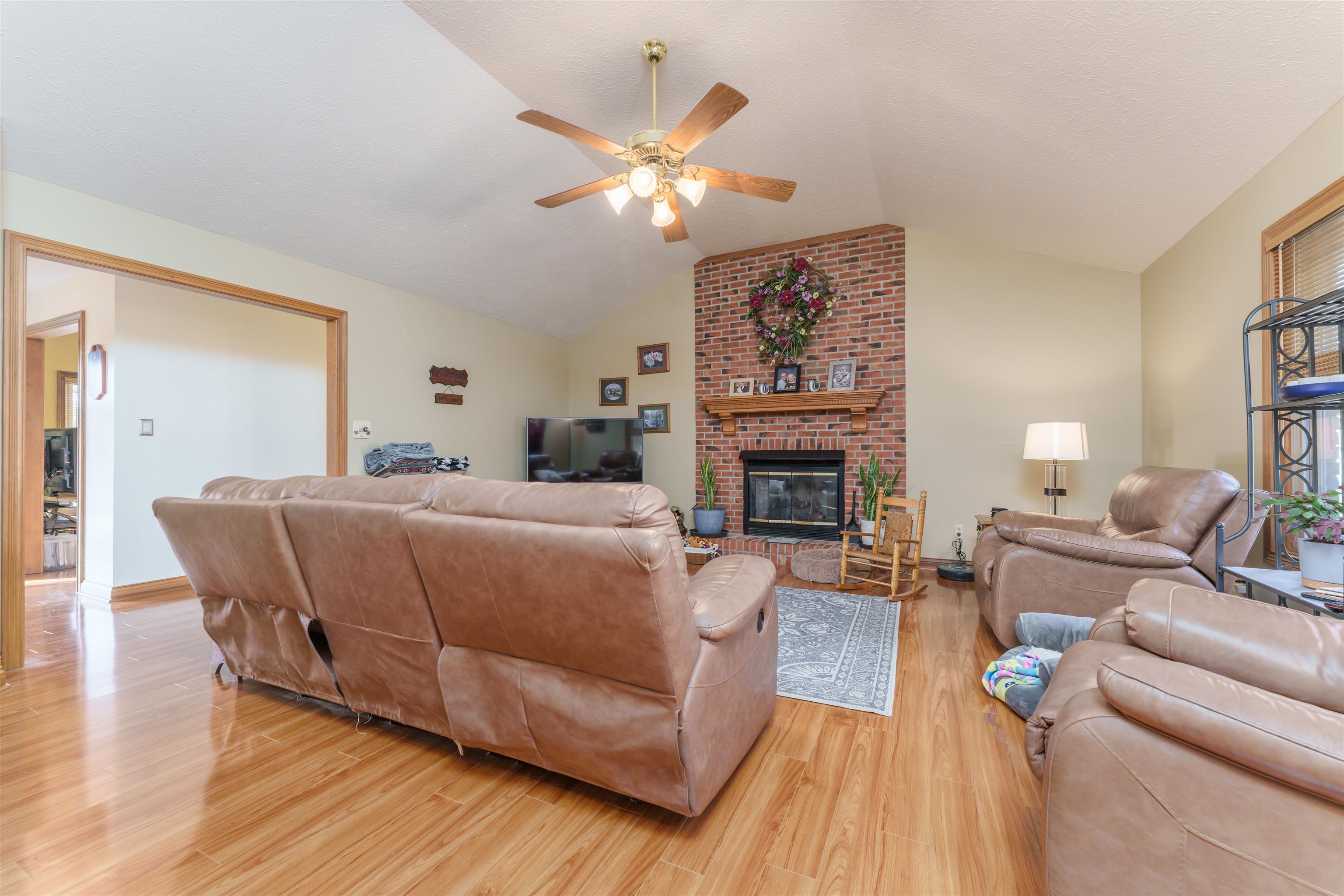 6051 Hwy 81, Owensboro, Kentucky 42301-8117, 3 Bedrooms Bedrooms, ,2 BathroomsBathrooms,Single Family Residence,For Sale,Hwy 81,88312