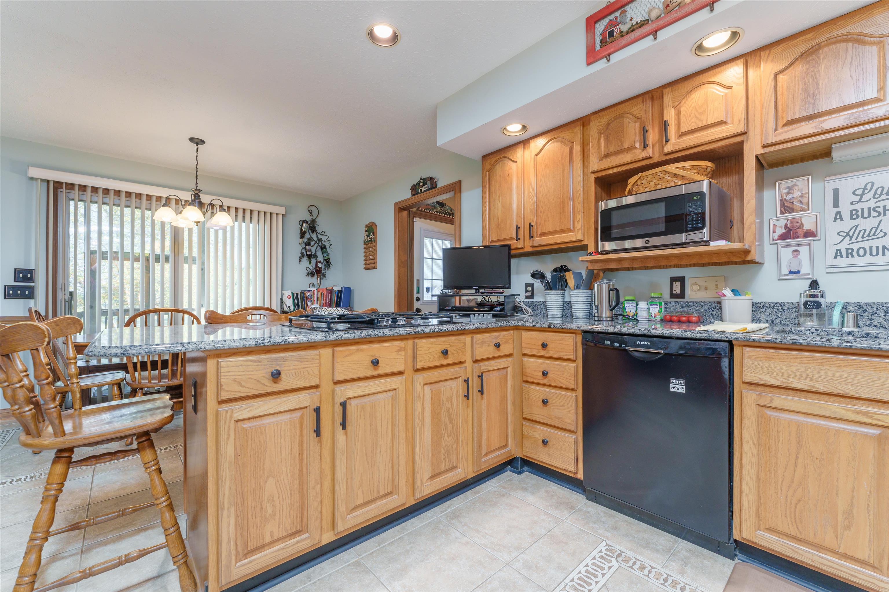 6051 Hwy 81, Owensboro, Kentucky 42301-8117, 3 Bedrooms Bedrooms, ,2 BathroomsBathrooms,Single Family Residence,For Sale,Hwy 81,88312