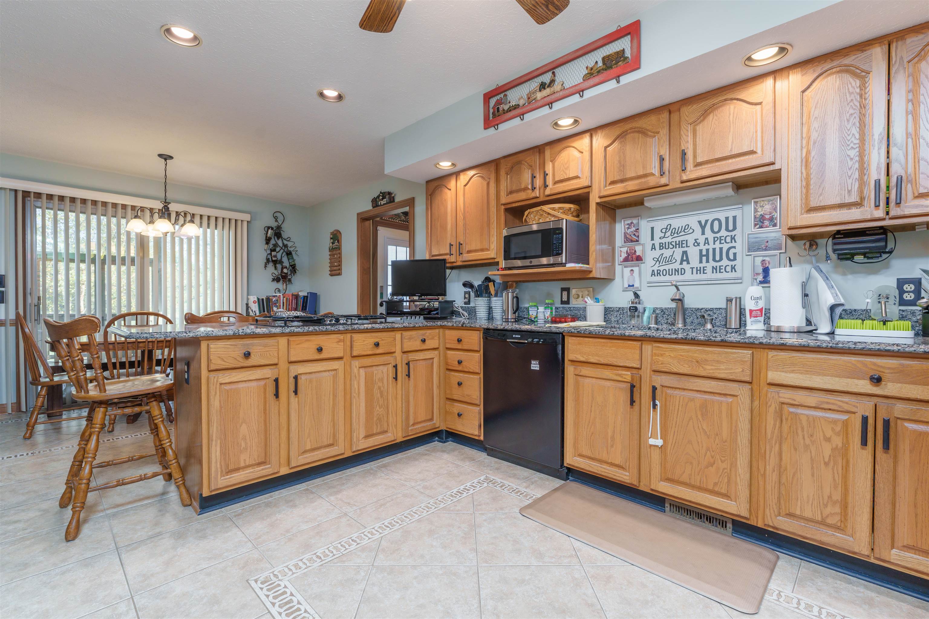 6051 Hwy 81, Owensboro, Kentucky 42301-8117, 3 Bedrooms Bedrooms, ,2 BathroomsBathrooms,Single Family Residence,For Sale,Hwy 81,88312