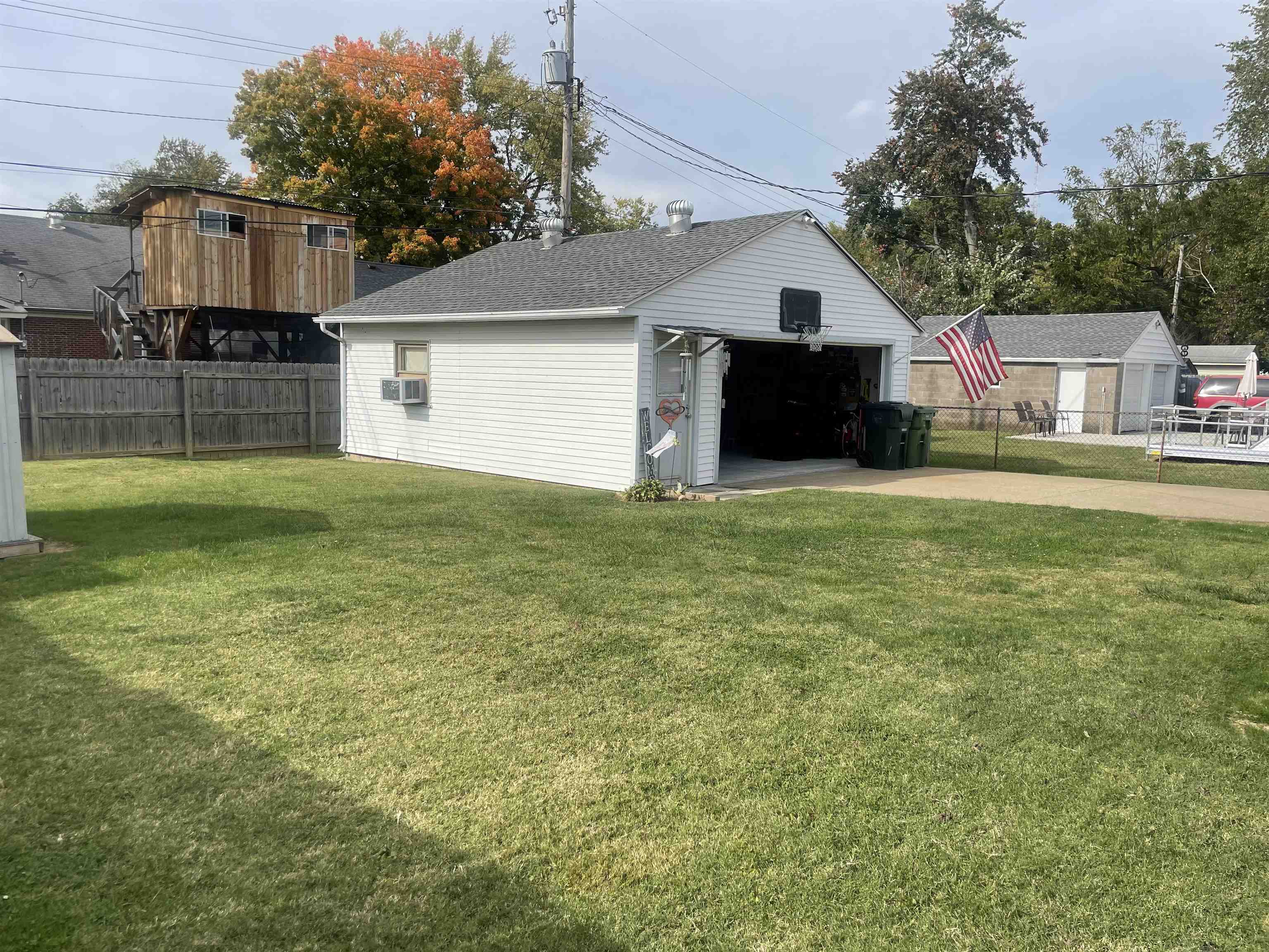 3626 Hawthorne Drive, Owensboro, Kentucky 42303, 3 Bedrooms Bedrooms, ,1 BathroomBathrooms,Single Family Residence,For Sale,Hawthorne Drive,88316