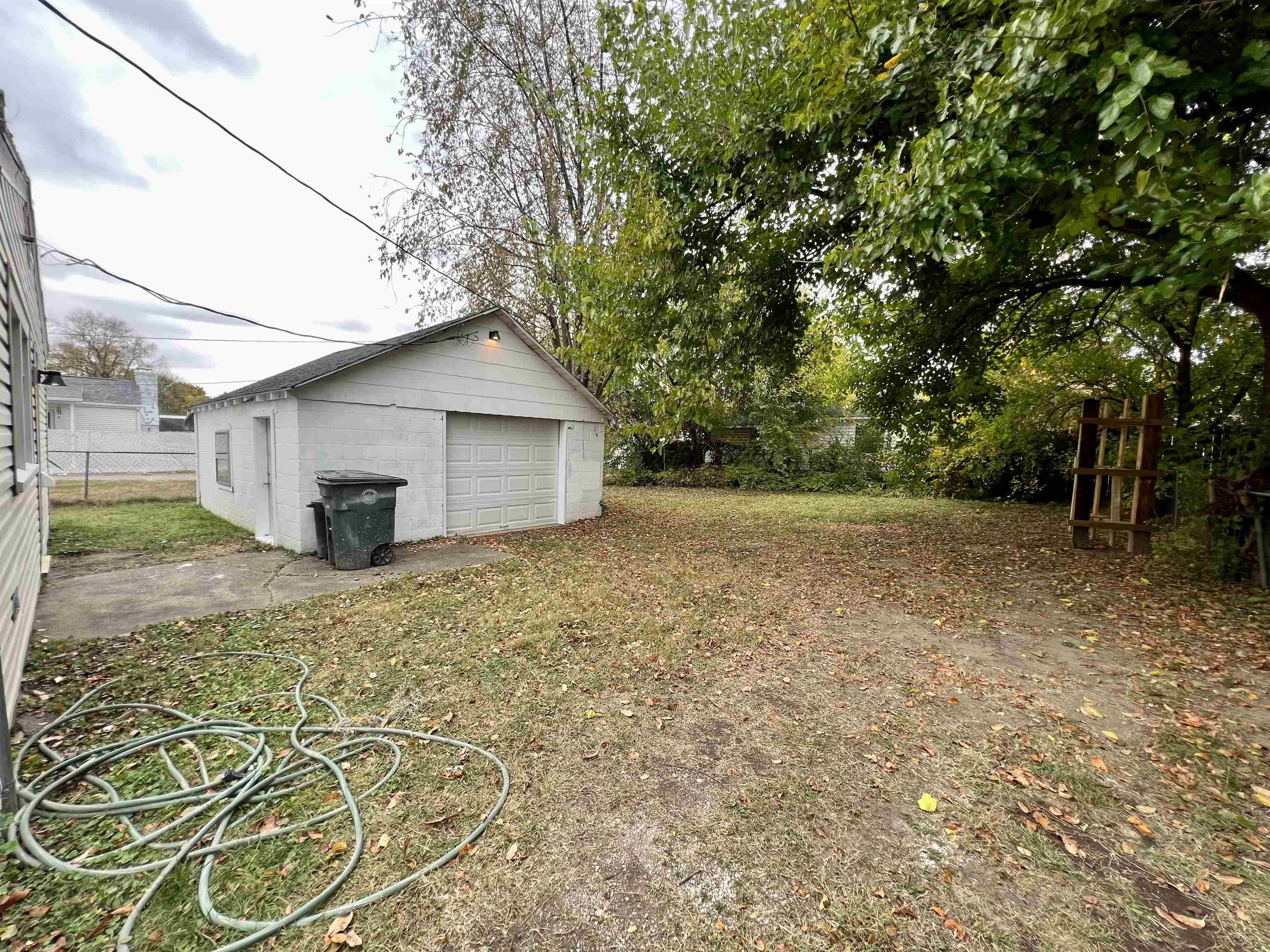 3002 Daviess St., Owensboro, Kentucky 42303, 3 Bedrooms Bedrooms, ,1 BathroomBathrooms,Single Family Residence,For Sale,Daviess St.,88319