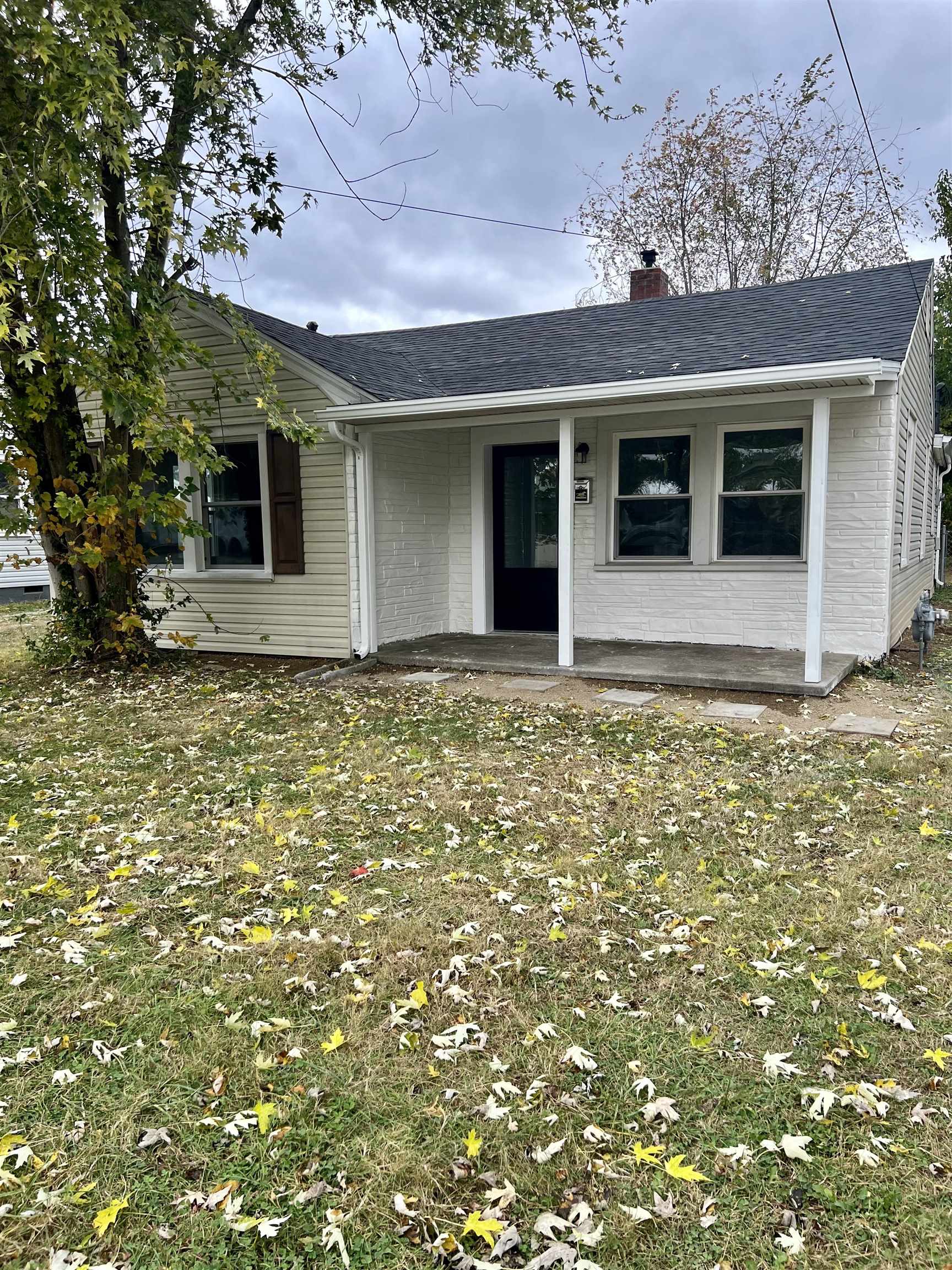 3002 Daviess St., Owensboro, Kentucky 42303, 3 Bedrooms Bedrooms, ,1 BathroomBathrooms,Single Family Residence,For Sale,Daviess St.,88319