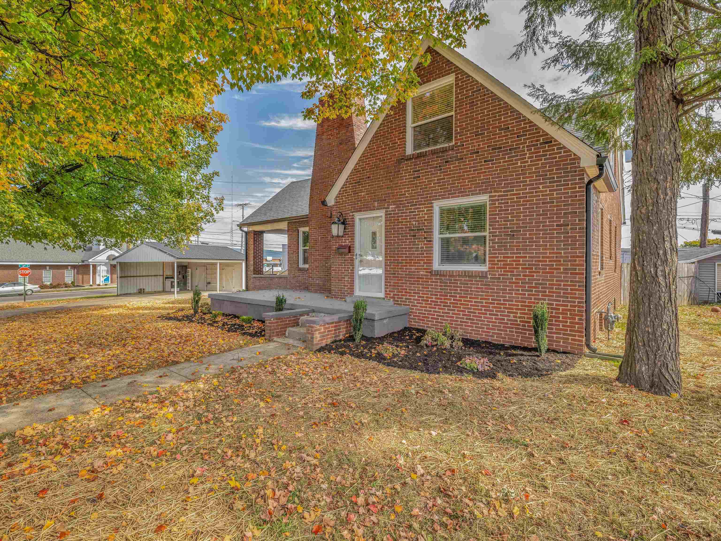 31 Colonial Court, Owensboro, Kentucky 42303, 3 Bedrooms Bedrooms, ,2 BathroomsBathrooms,Single Family Residence,For Sale,Colonial Court,88324