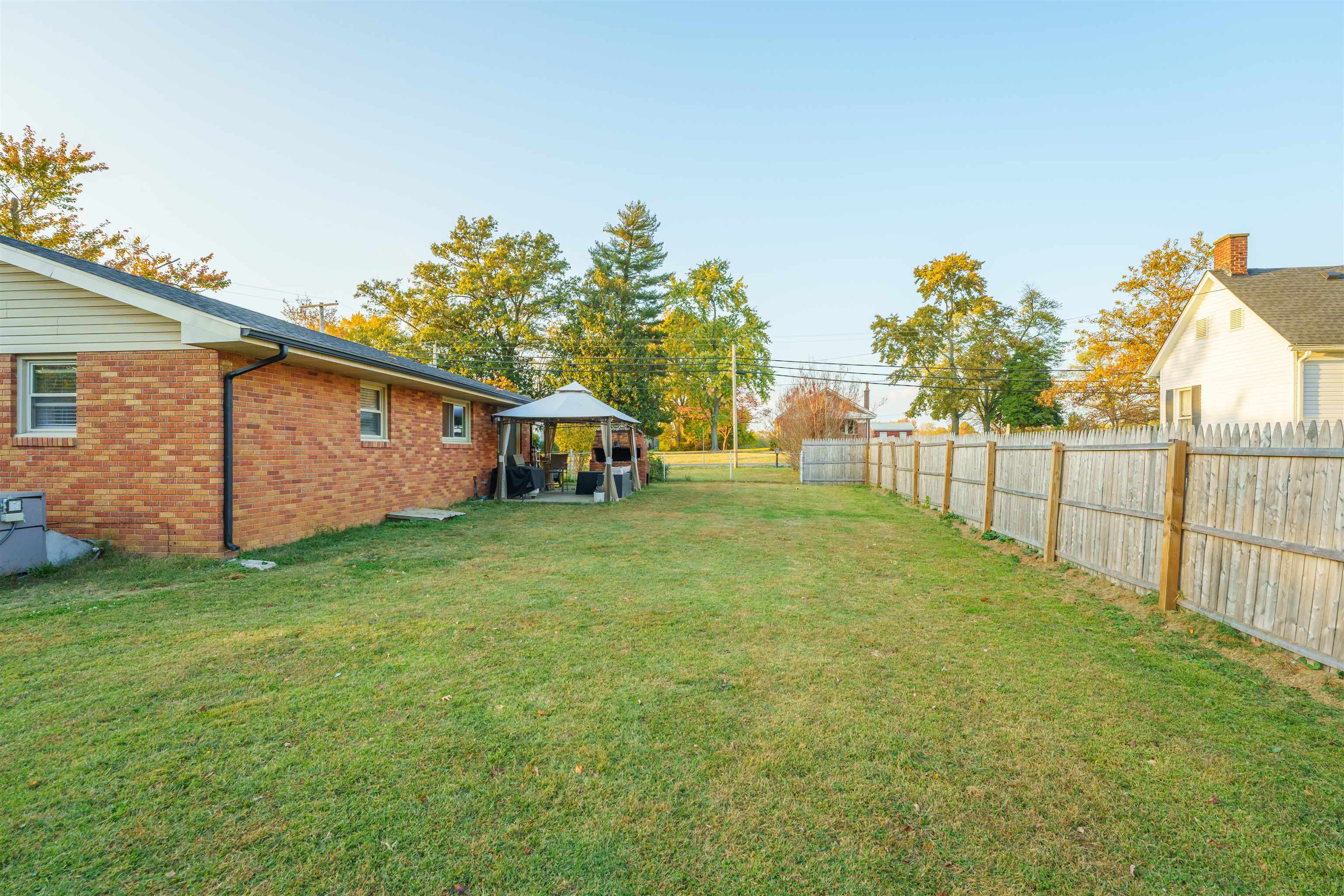 2435 Mill Street, Henderson, Kentucky 42420, 3 Bedrooms Bedrooms, ,1 BathroomBathrooms,Single Family Residence,For Sale,Mill Street,88333