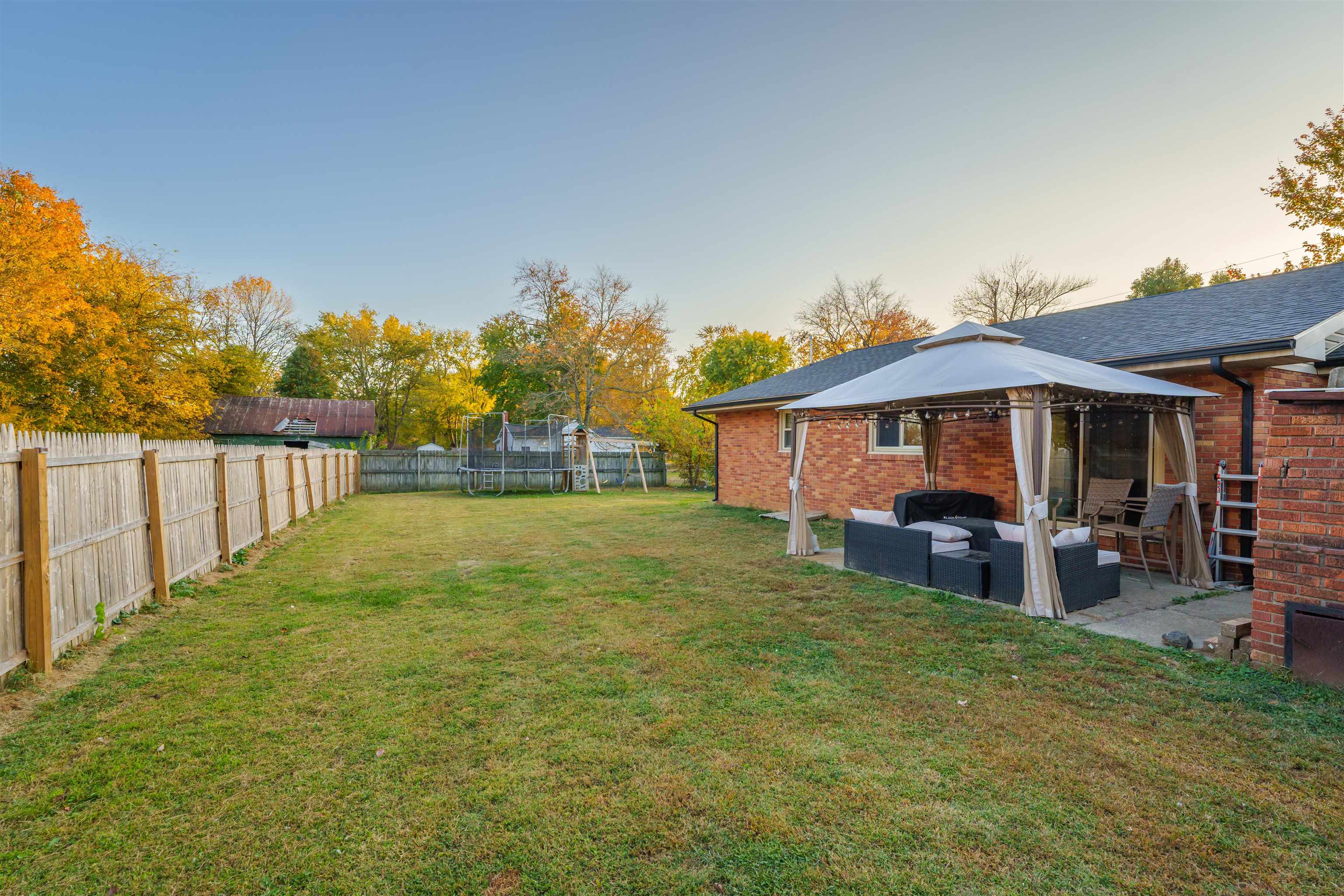 2435 Mill Street, Henderson, Kentucky 42420, 3 Bedrooms Bedrooms, ,1 BathroomBathrooms,Single Family Residence,For Sale,Mill Street,88333