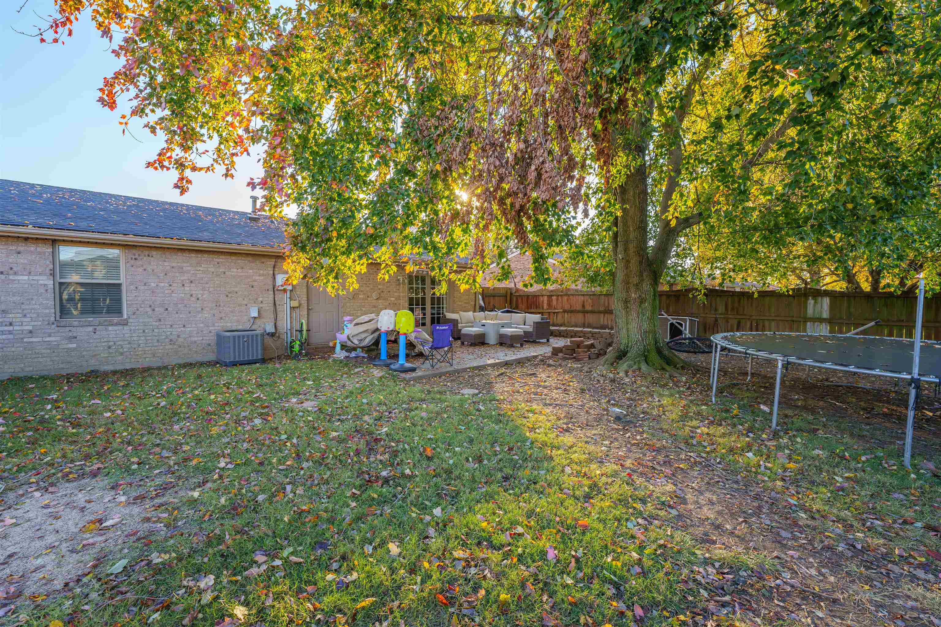 2413 Strickland Dr, Owensboro, Kentucky 42301-0000, 3 Bedrooms Bedrooms, ,1 BathroomBathrooms,Single Family Residence,For Sale,Strickland Dr,88337