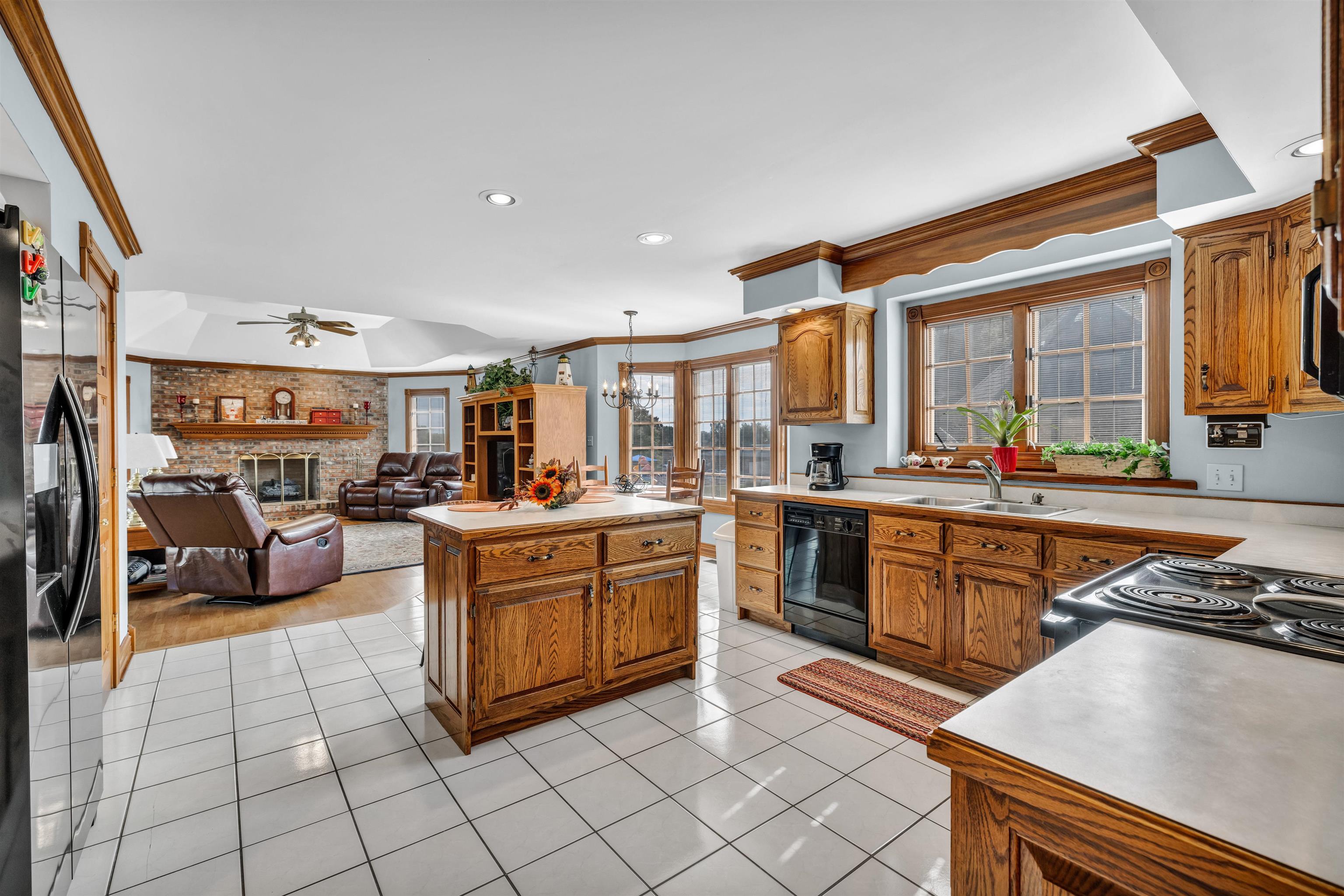 4519 Indian Creek Loop, Owensboro, Kentucky 42303, 5 Bedrooms Bedrooms, ,3 BathroomsBathrooms,Single Family Residence,For Sale,Indian Creek Loop,88342