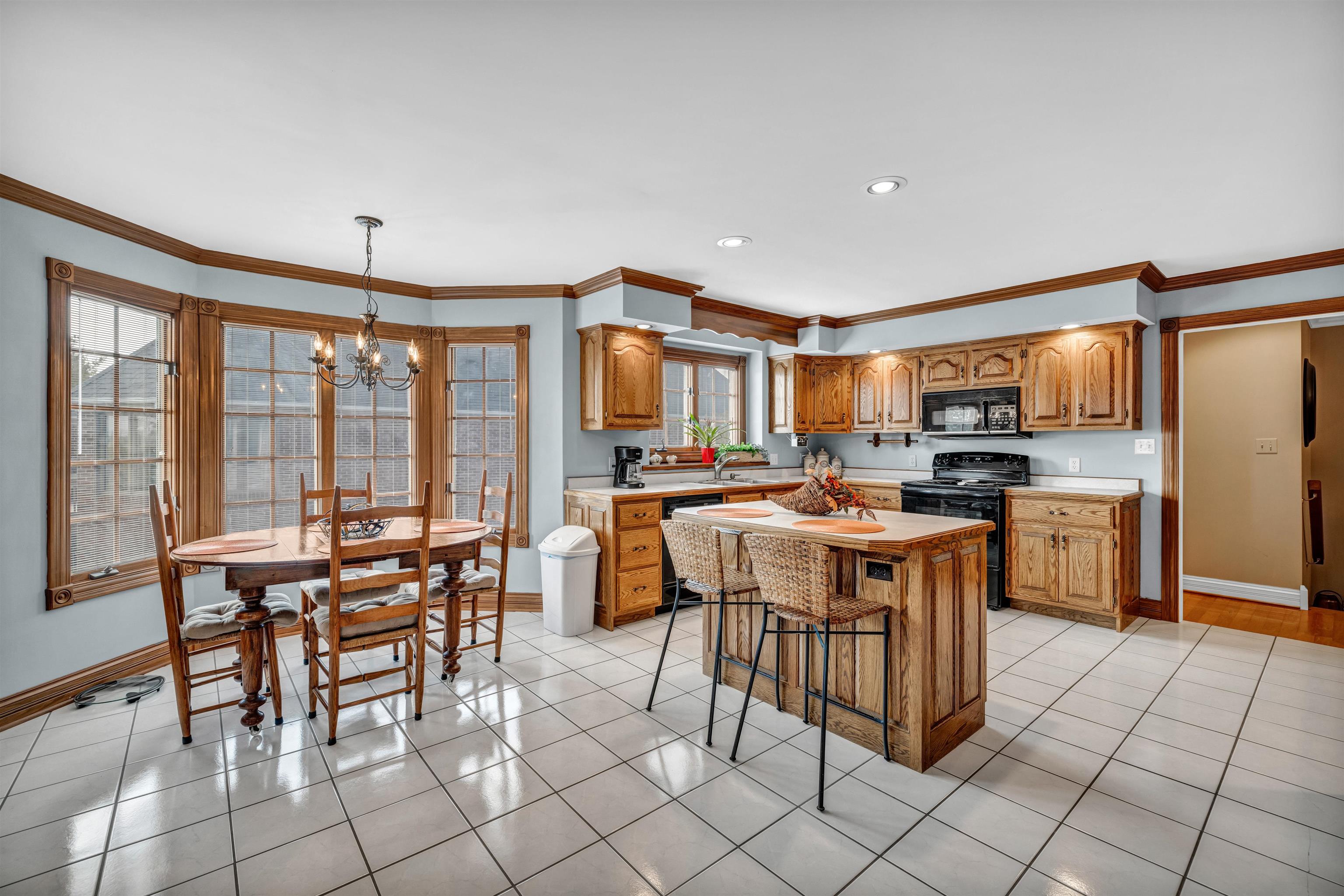 4519 Indian Creek Loop, Owensboro, Kentucky 42303, 5 Bedrooms Bedrooms, ,3 BathroomsBathrooms,Single Family Residence,For Sale,Indian Creek Loop,88342