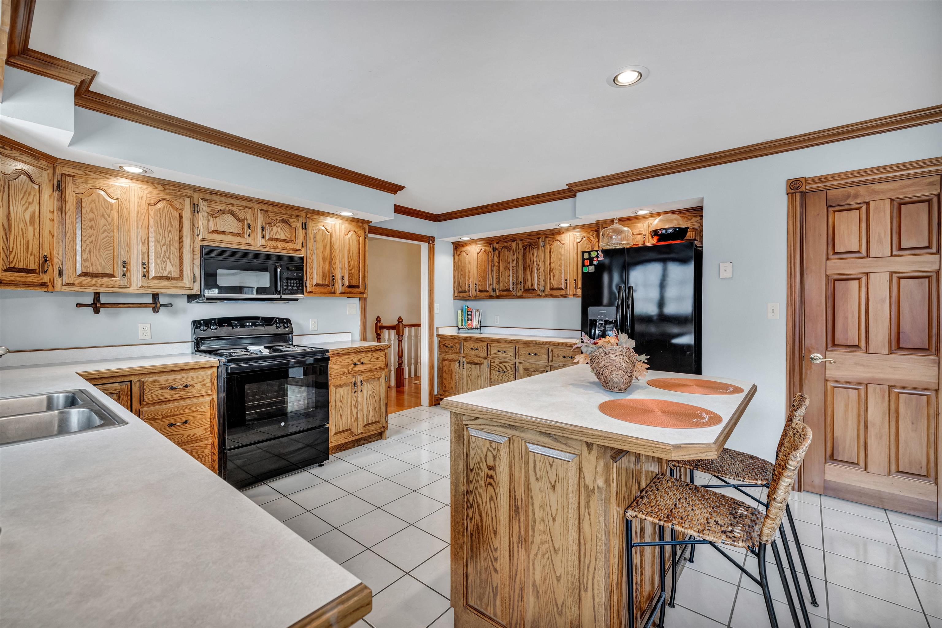 4519 Indian Creek Loop, Owensboro, Kentucky 42303, 5 Bedrooms Bedrooms, ,3 BathroomsBathrooms,Single Family Residence,For Sale,Indian Creek Loop,88342