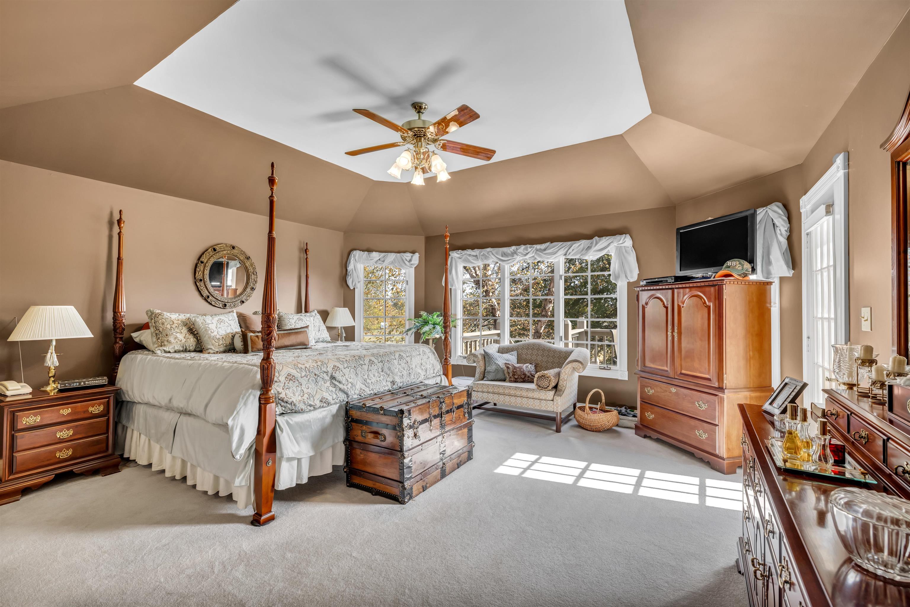 4519 Indian Creek Loop, Owensboro, Kentucky 42303, 5 Bedrooms Bedrooms, ,3 BathroomsBathrooms,Single Family Residence,For Sale,Indian Creek Loop,88342