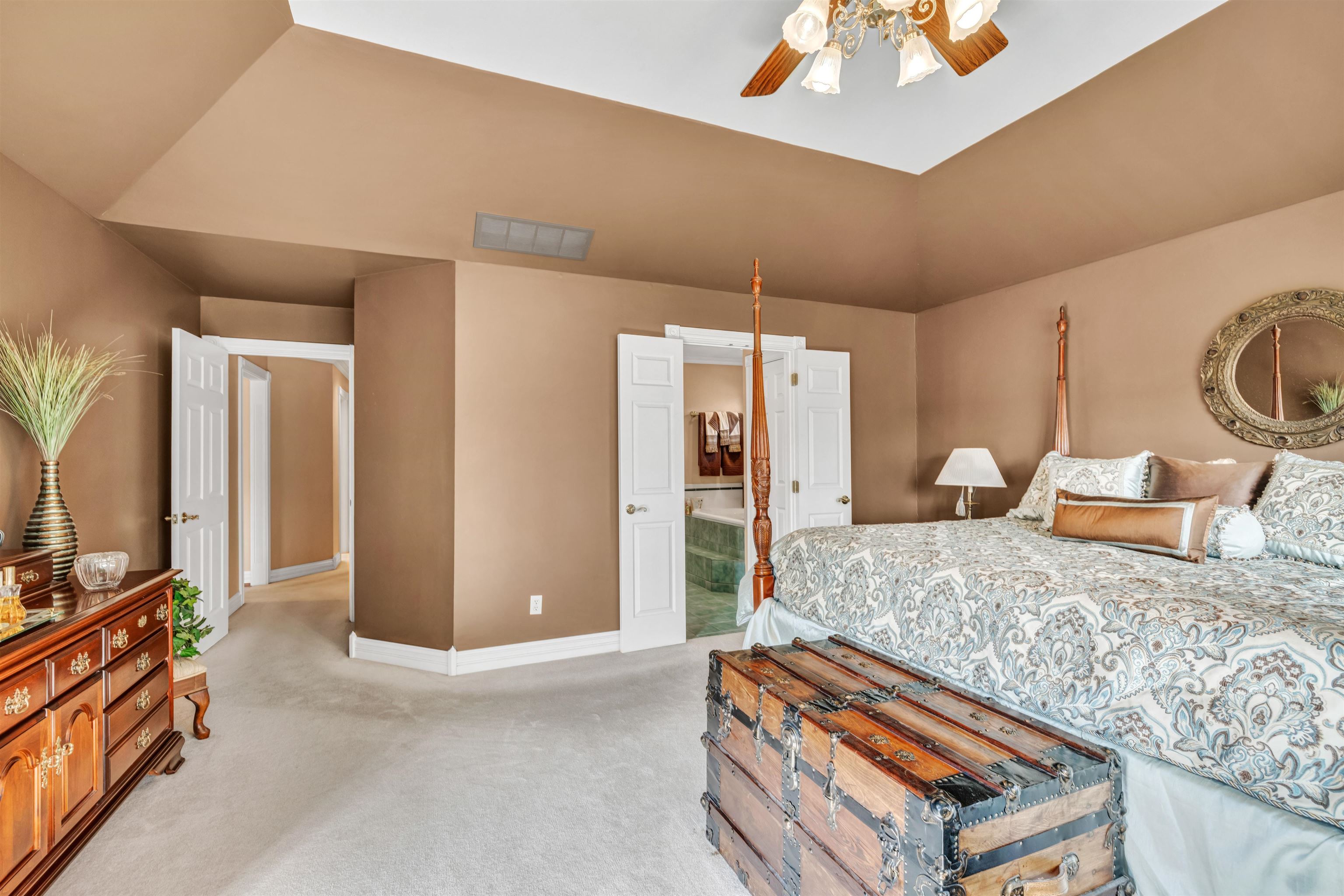 4519 Indian Creek Loop, Owensboro, Kentucky 42303, 5 Bedrooms Bedrooms, ,3 BathroomsBathrooms,Single Family Residence,For Sale,Indian Creek Loop,88342