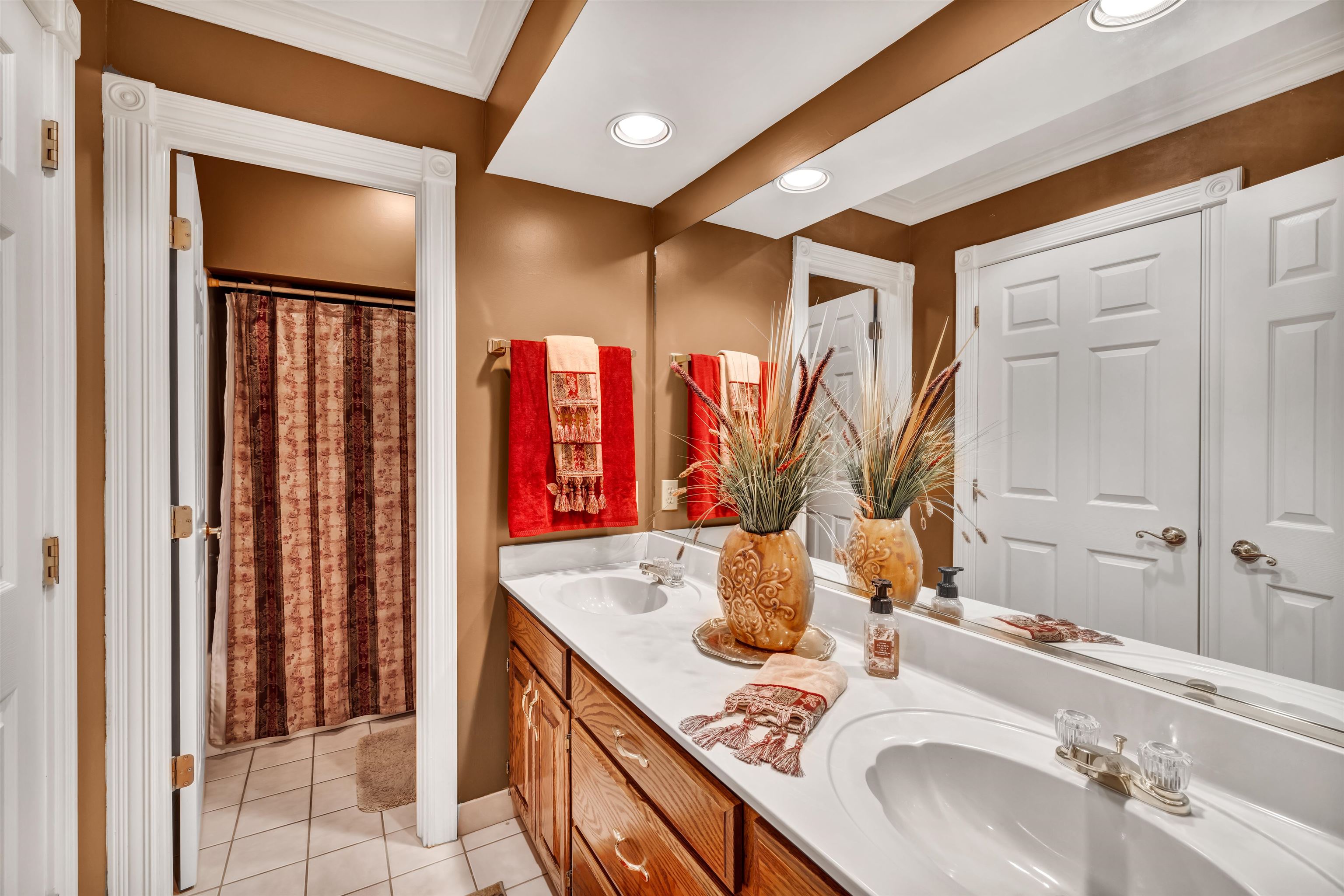4519 Indian Creek Loop, Owensboro, Kentucky 42303, 5 Bedrooms Bedrooms, ,3 BathroomsBathrooms,Single Family Residence,For Sale,Indian Creek Loop,88342