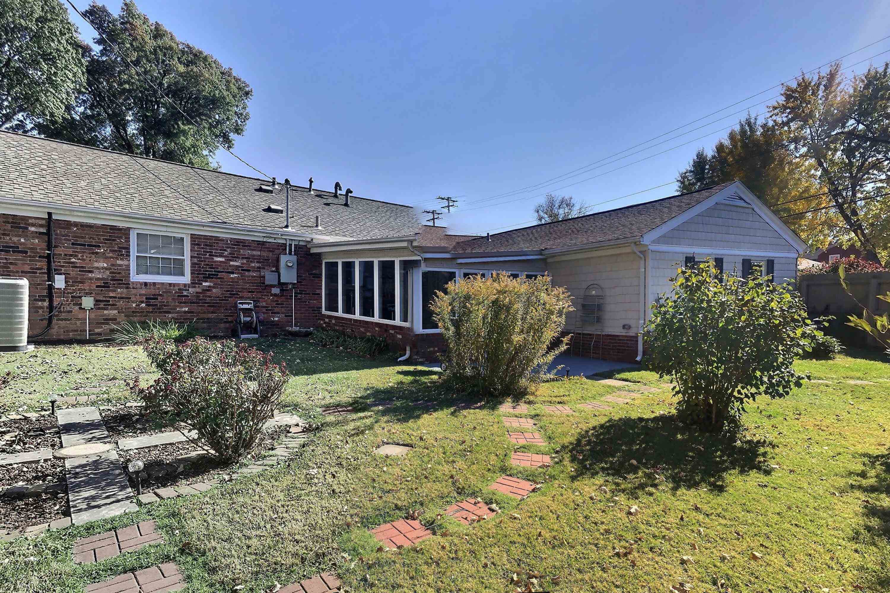 1940 Lewis Lane, Owensboro, Kentucky 42301, 4 Bedrooms Bedrooms, ,2 BathroomsBathrooms,Single Family Residence,For Sale,Lewis Lane,88349