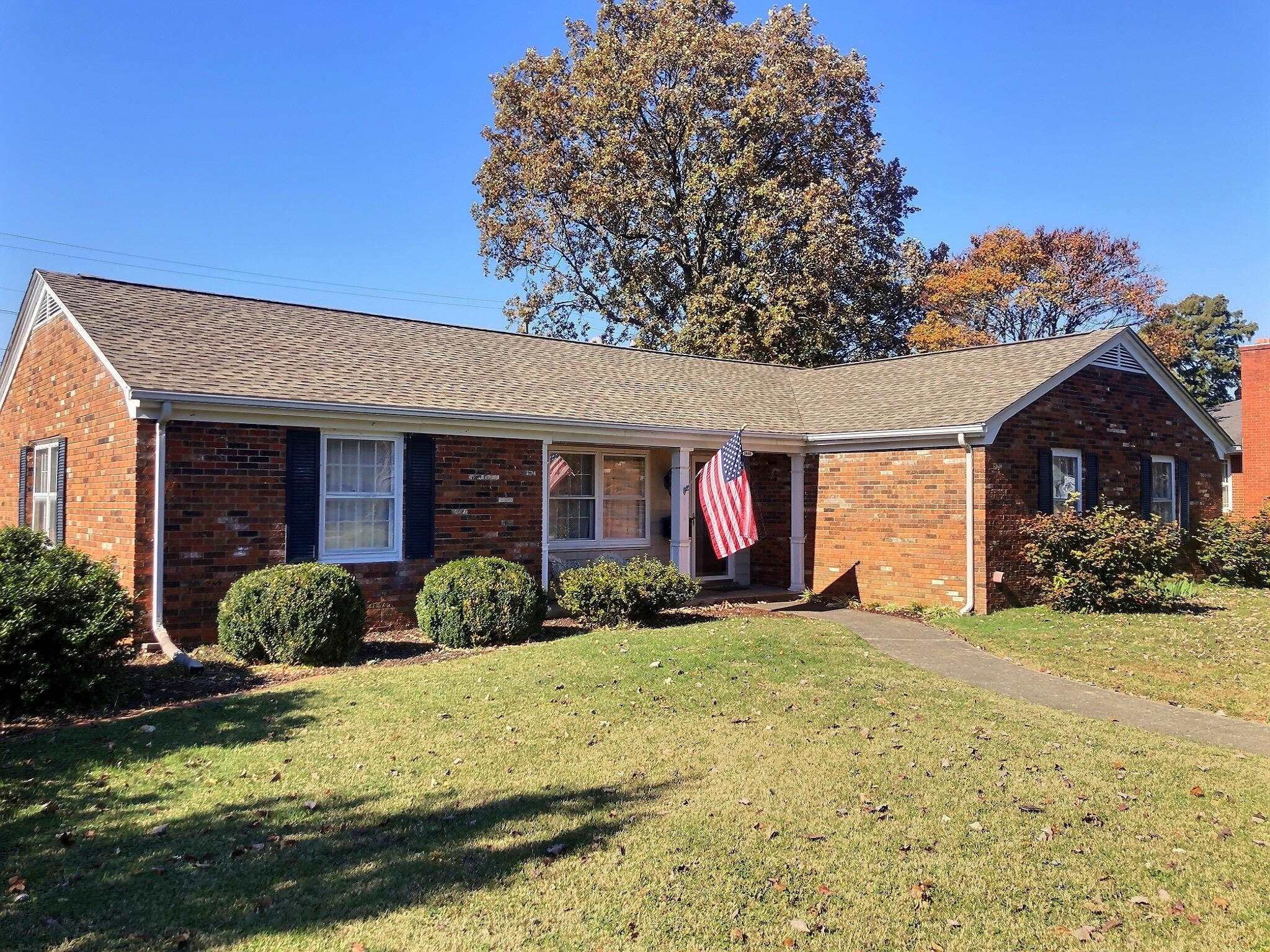 1940 Lewis Lane, Owensboro, Kentucky 42301, 4 Bedrooms Bedrooms, ,2 BathroomsBathrooms,Single Family Residence,For Sale,Lewis Lane,88349