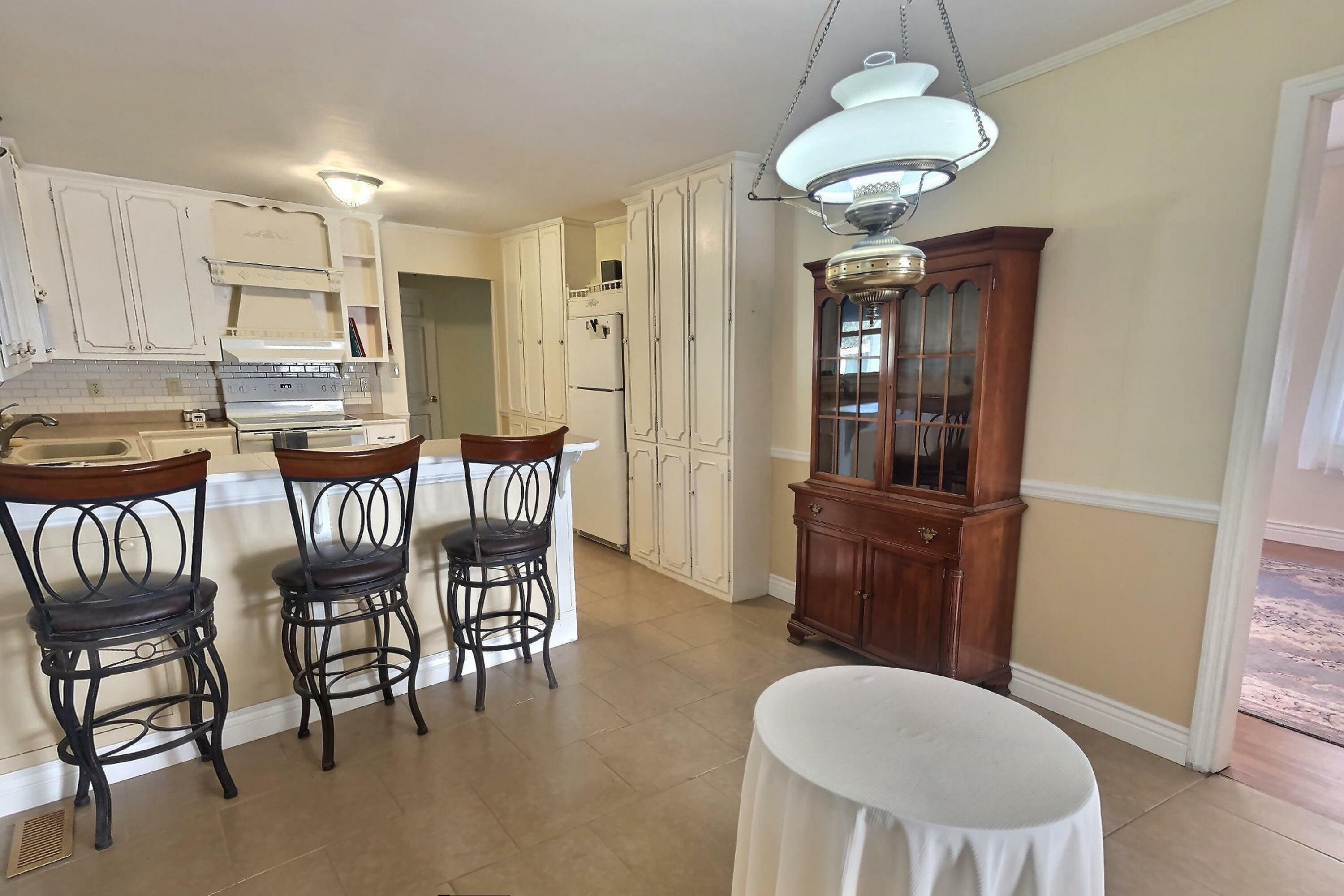 1940 Lewis Lane, Owensboro, Kentucky 42301, 4 Bedrooms Bedrooms, ,2 BathroomsBathrooms,Single Family Residence,For Sale,Lewis Lane,88349
