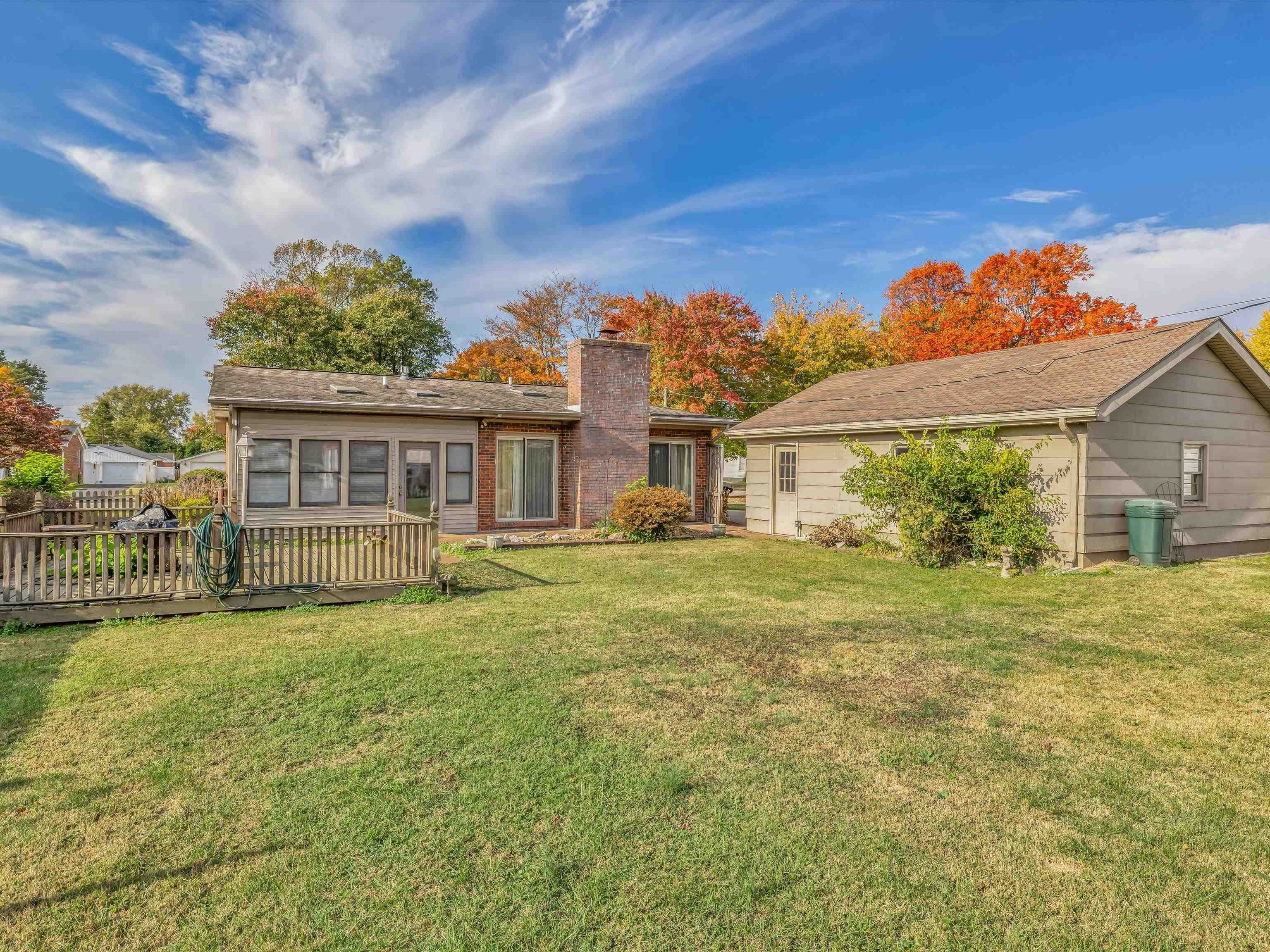 825 Christopher Greenup, Owensboro, Kentucky 42303, 3 Bedrooms Bedrooms, ,1 BathroomBathrooms,Single Family Residence,For Sale,Christopher Greenup,88358