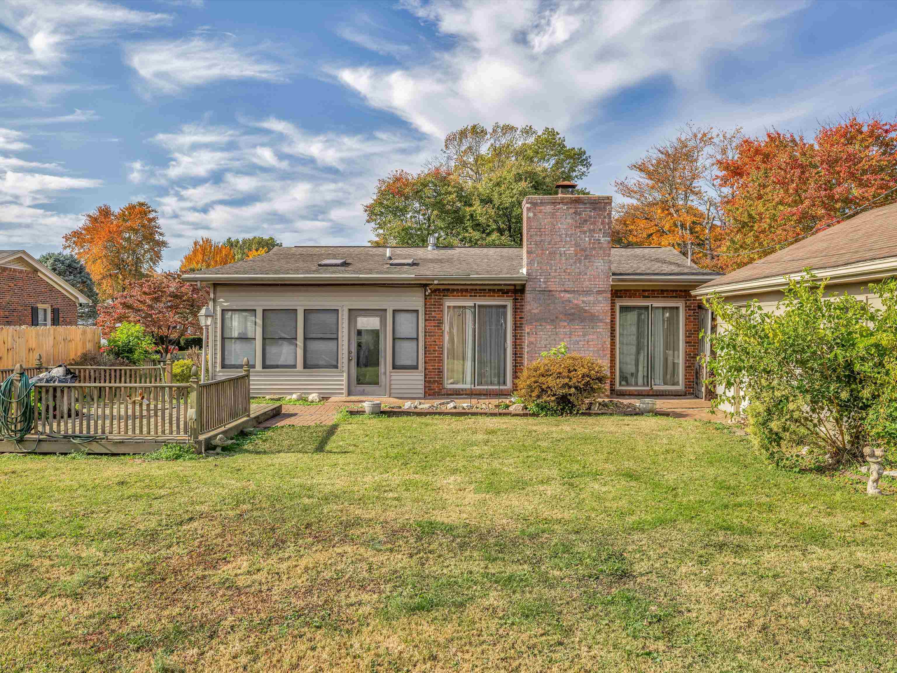 825 Christopher Greenup, Owensboro, Kentucky 42303, 3 Bedrooms Bedrooms, ,1 BathroomBathrooms,Single Family Residence,For Sale,Christopher Greenup,88358