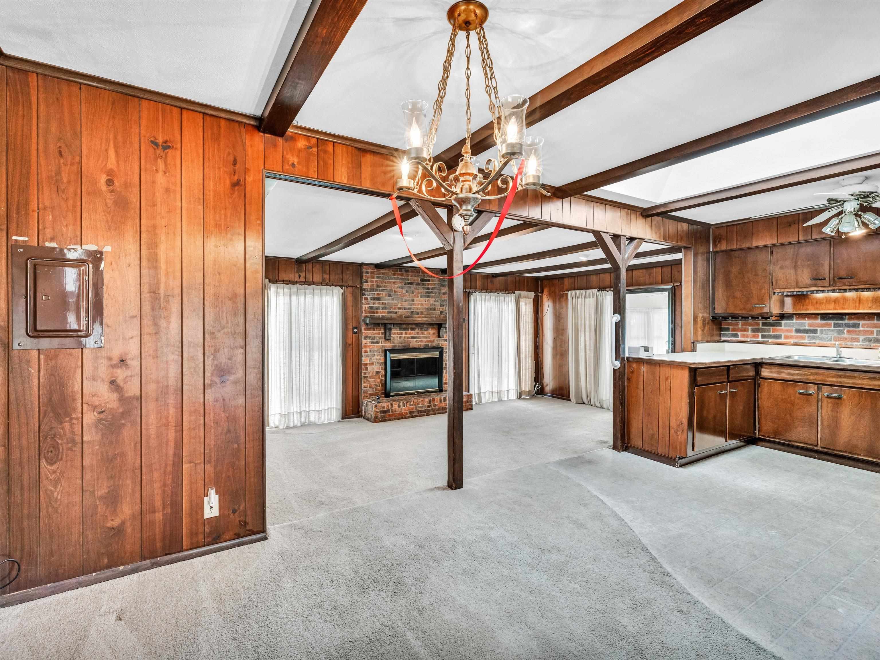 825 Christopher Greenup, Owensboro, Kentucky 42303, 3 Bedrooms Bedrooms, ,1 BathroomBathrooms,Single Family Residence,For Sale,Christopher Greenup,88358