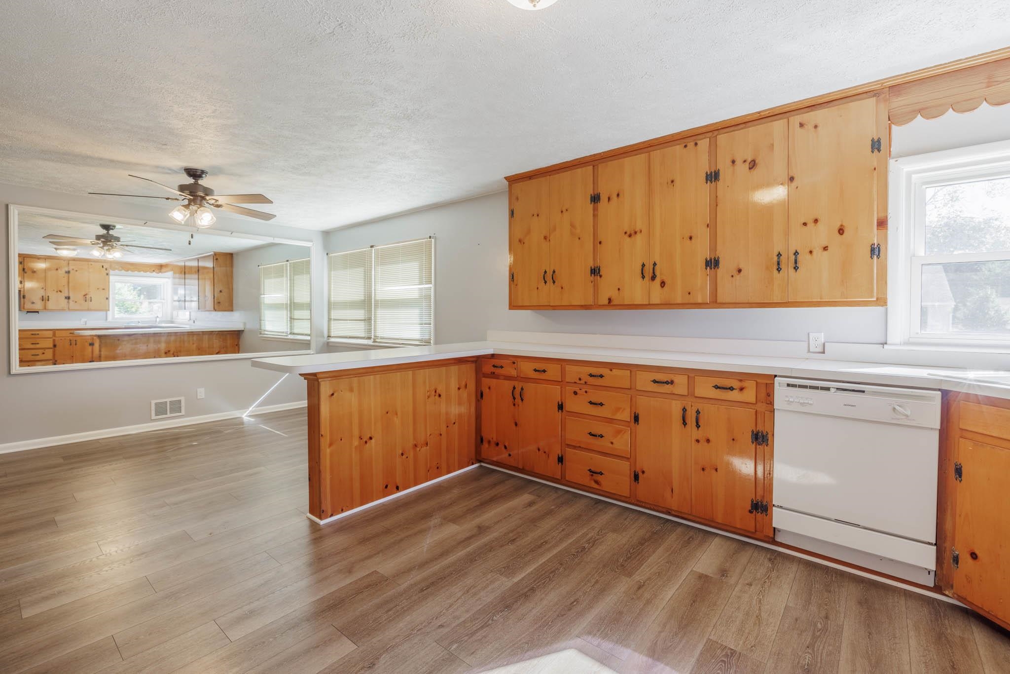 3218 Allen St, Owensboro, Kentucky 42303, 3 Bedrooms Bedrooms, ,1 BathroomBathrooms,Single Family Residence,For Sale,Allen St,88360
