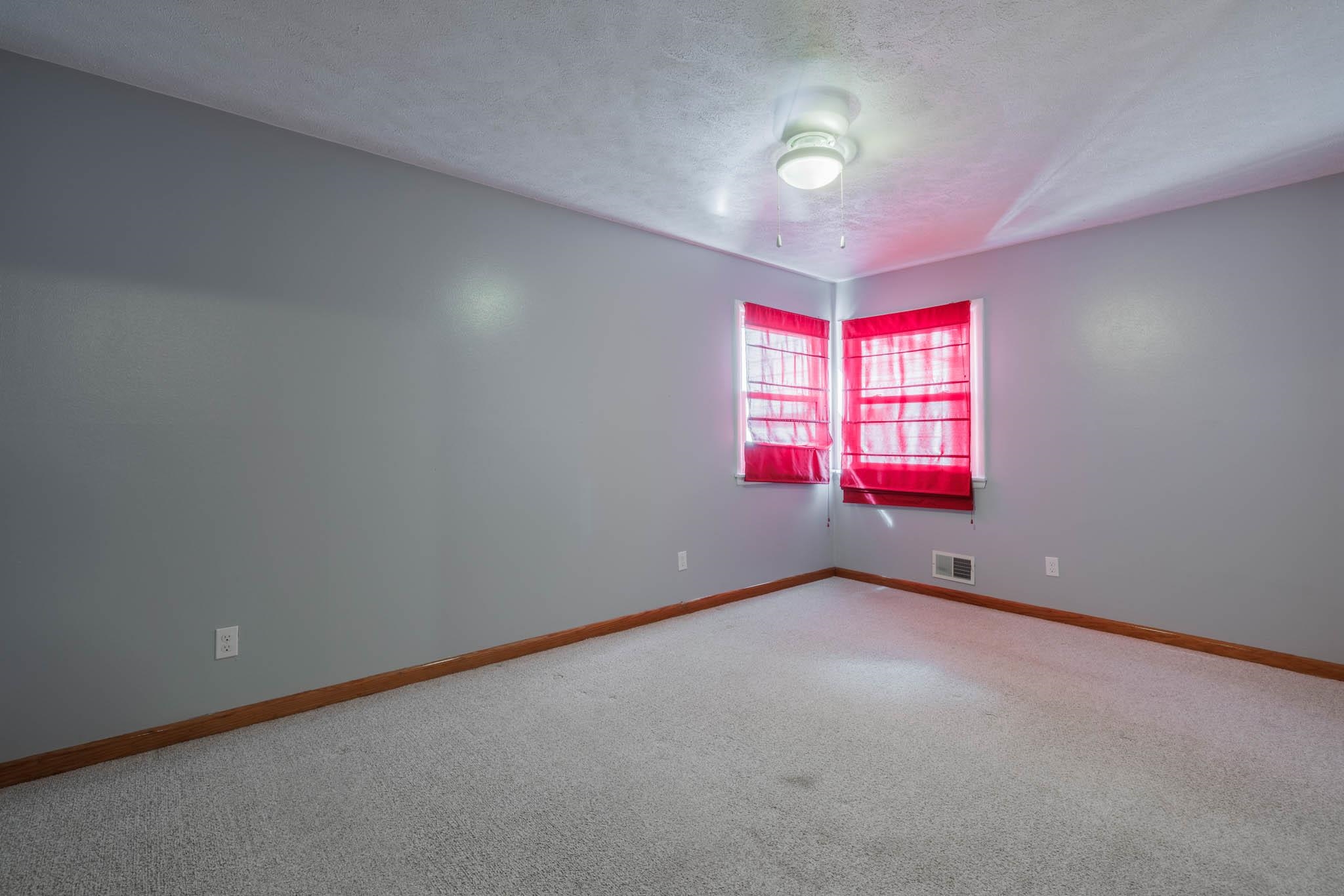 3218 Allen St, Owensboro, Kentucky 42303, 3 Bedrooms Bedrooms, ,1 BathroomBathrooms,Single Family Residence,For Sale,Allen St,88360