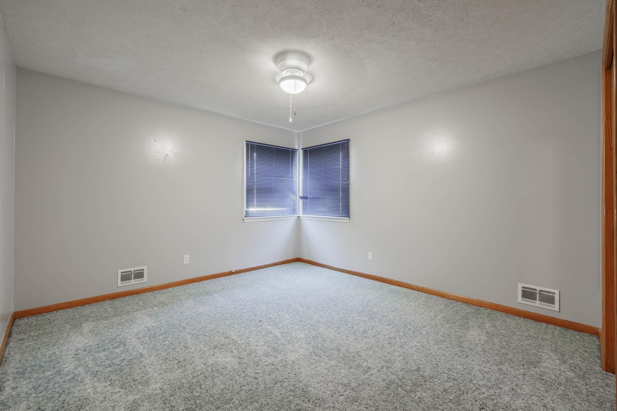 3218 Allen St, Owensboro, Kentucky 42303, 3 Bedrooms Bedrooms, ,1 BathroomBathrooms,Single Family Residence,For Sale,Allen St,88360