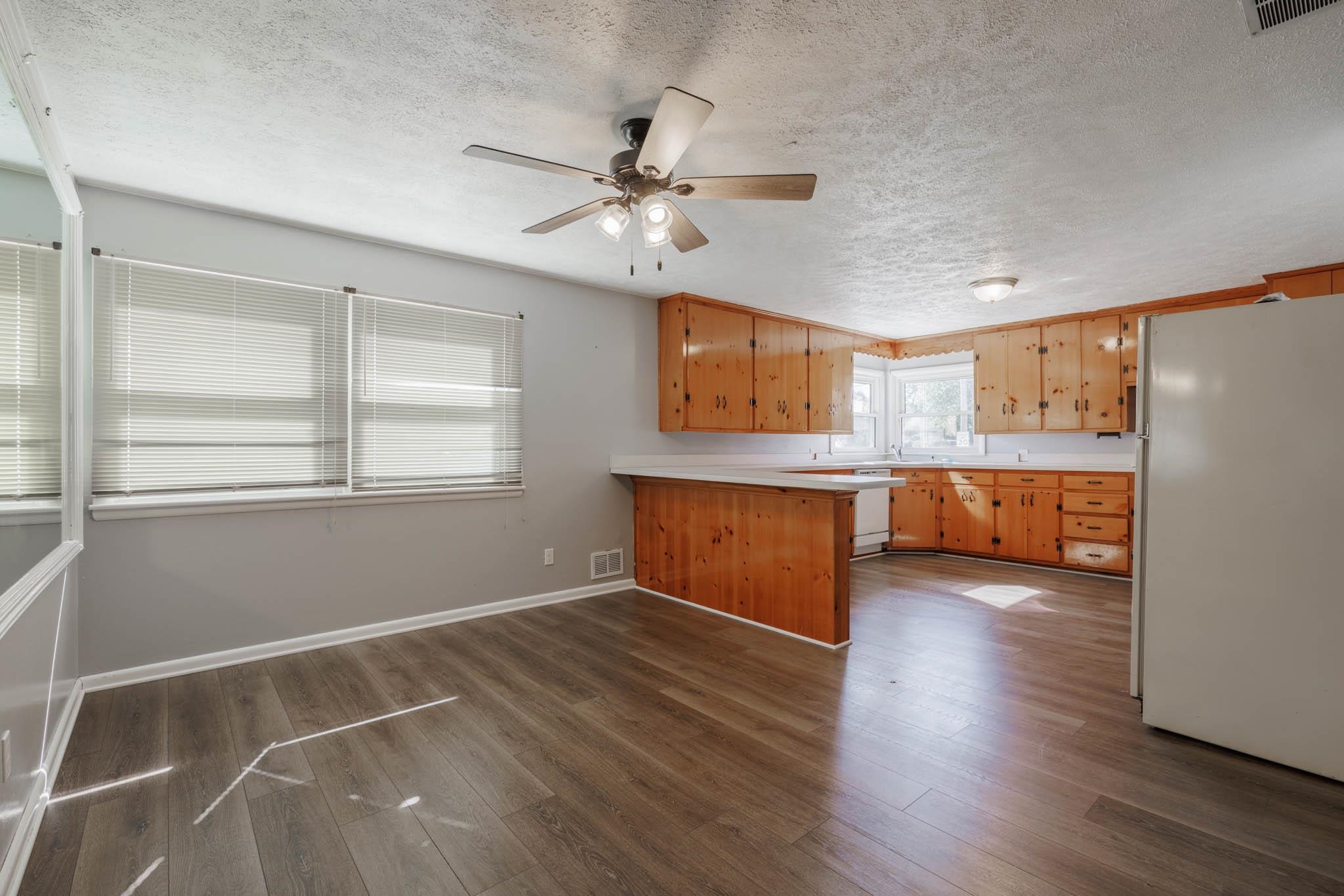 3218 Allen St, Owensboro, Kentucky 42303, 3 Bedrooms Bedrooms, ,1 BathroomBathrooms,Single Family Residence,For Sale,Allen St,88360