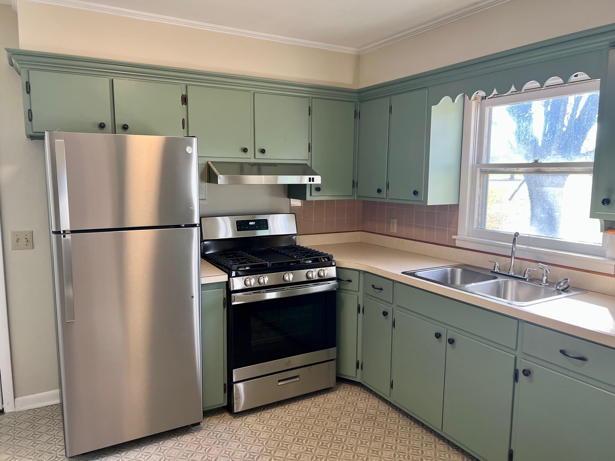 824 main, Beaver Dam, Kentucky 42320, 2 Bedrooms Bedrooms, ,1 BathroomBathrooms,Single Family Residence,For Sale,main,88361
