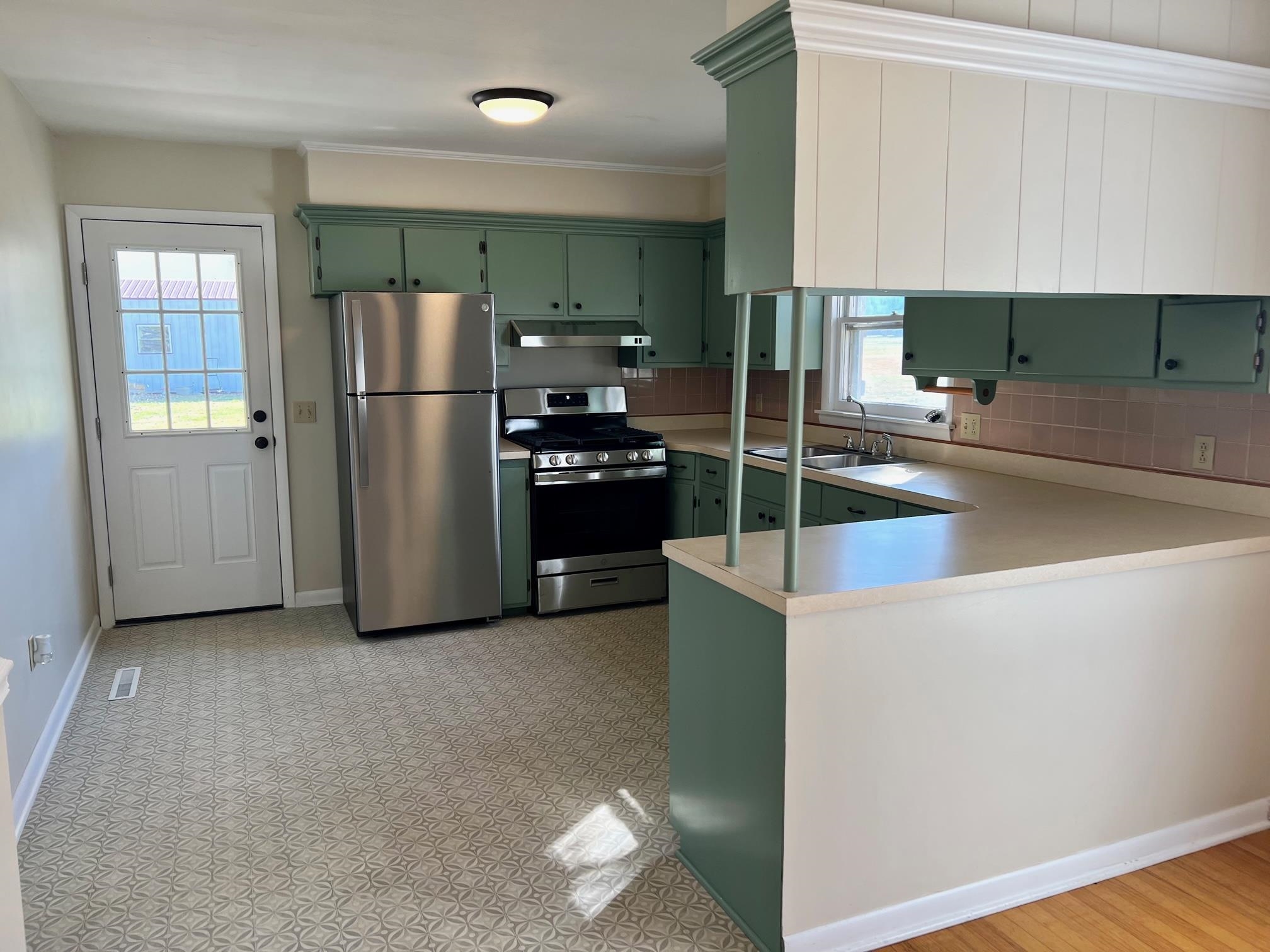 824 main, Beaver Dam, Kentucky 42320, 2 Bedrooms Bedrooms, ,1 BathroomBathrooms,Single Family Residence,For Sale,main,88361