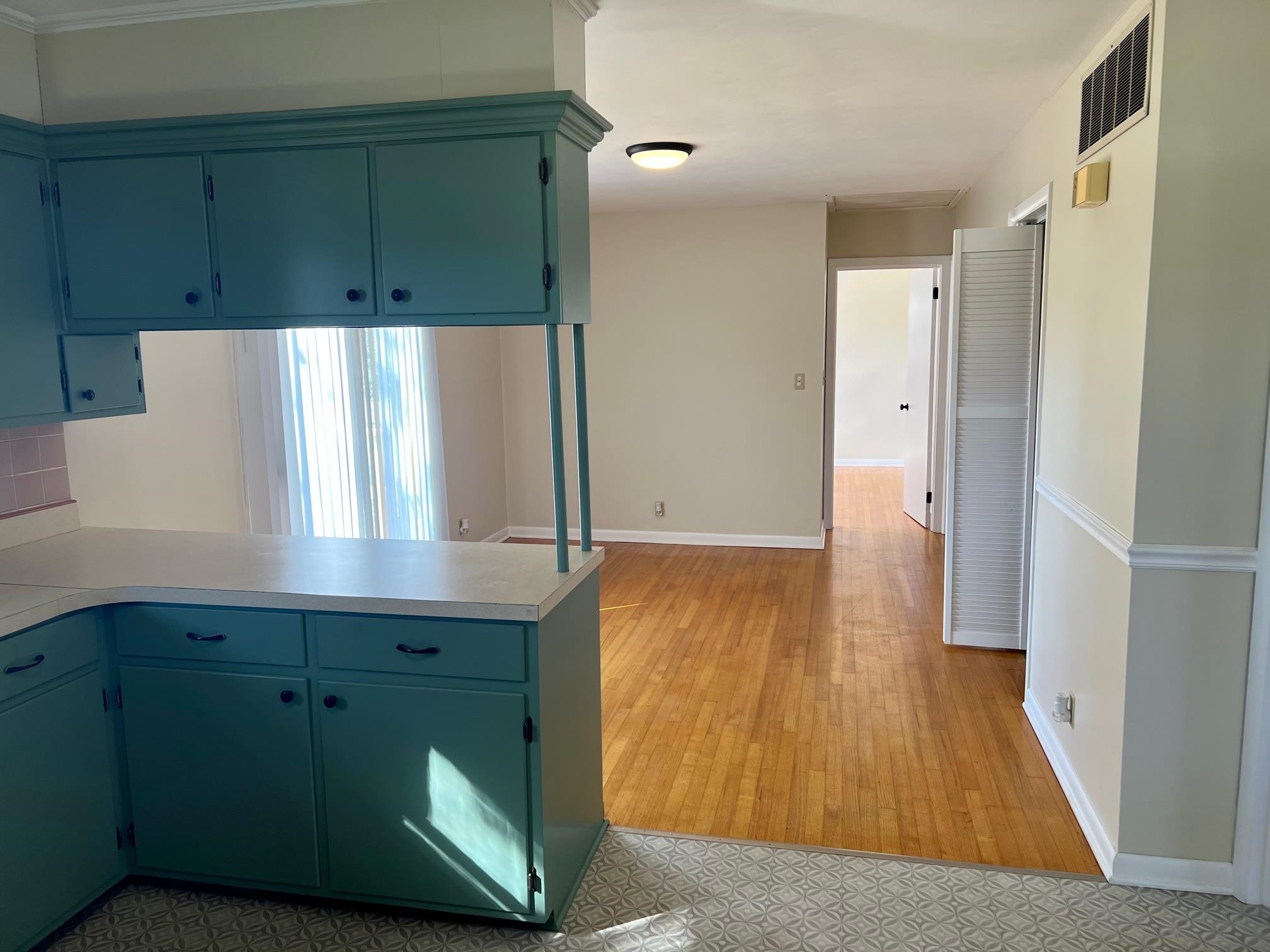 824 main, Beaver Dam, Kentucky 42320, 2 Bedrooms Bedrooms, ,1 BathroomBathrooms,Single Family Residence,For Sale,main,88361