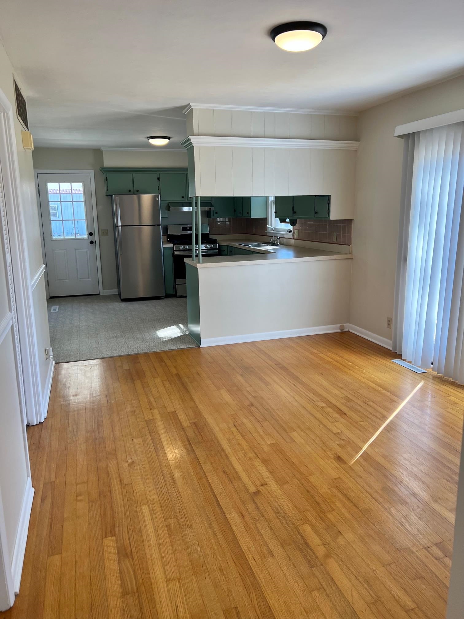 824 main, Beaver Dam, Kentucky 42320, 2 Bedrooms Bedrooms, ,1 BathroomBathrooms,Single Family Residence,For Sale,main,88361