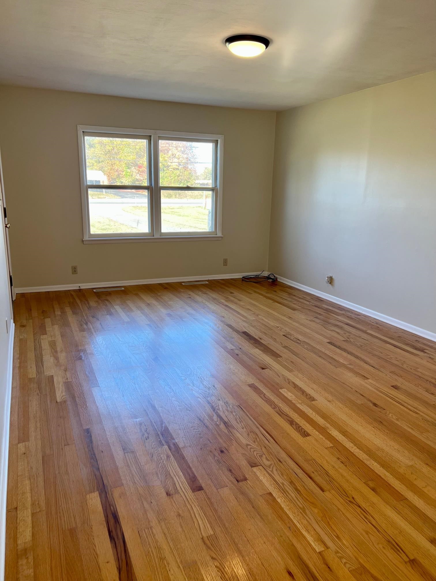 824 main, Beaver Dam, Kentucky 42320, 2 Bedrooms Bedrooms, ,1 BathroomBathrooms,Single Family Residence,For Sale,main,88361