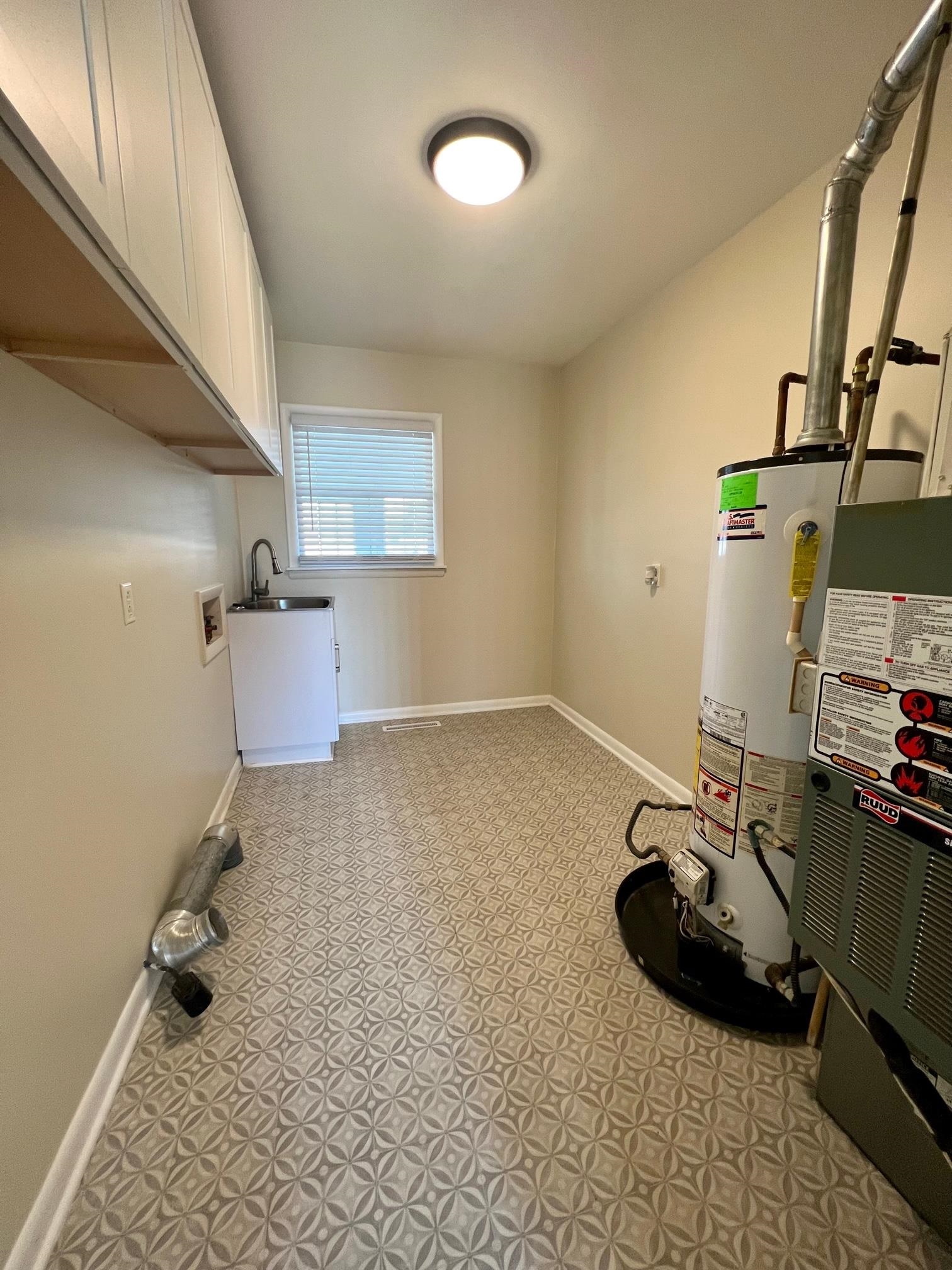 824 main, Beaver Dam, Kentucky 42320, 2 Bedrooms Bedrooms, ,1 BathroomBathrooms,Single Family Residence,For Sale,main,88361