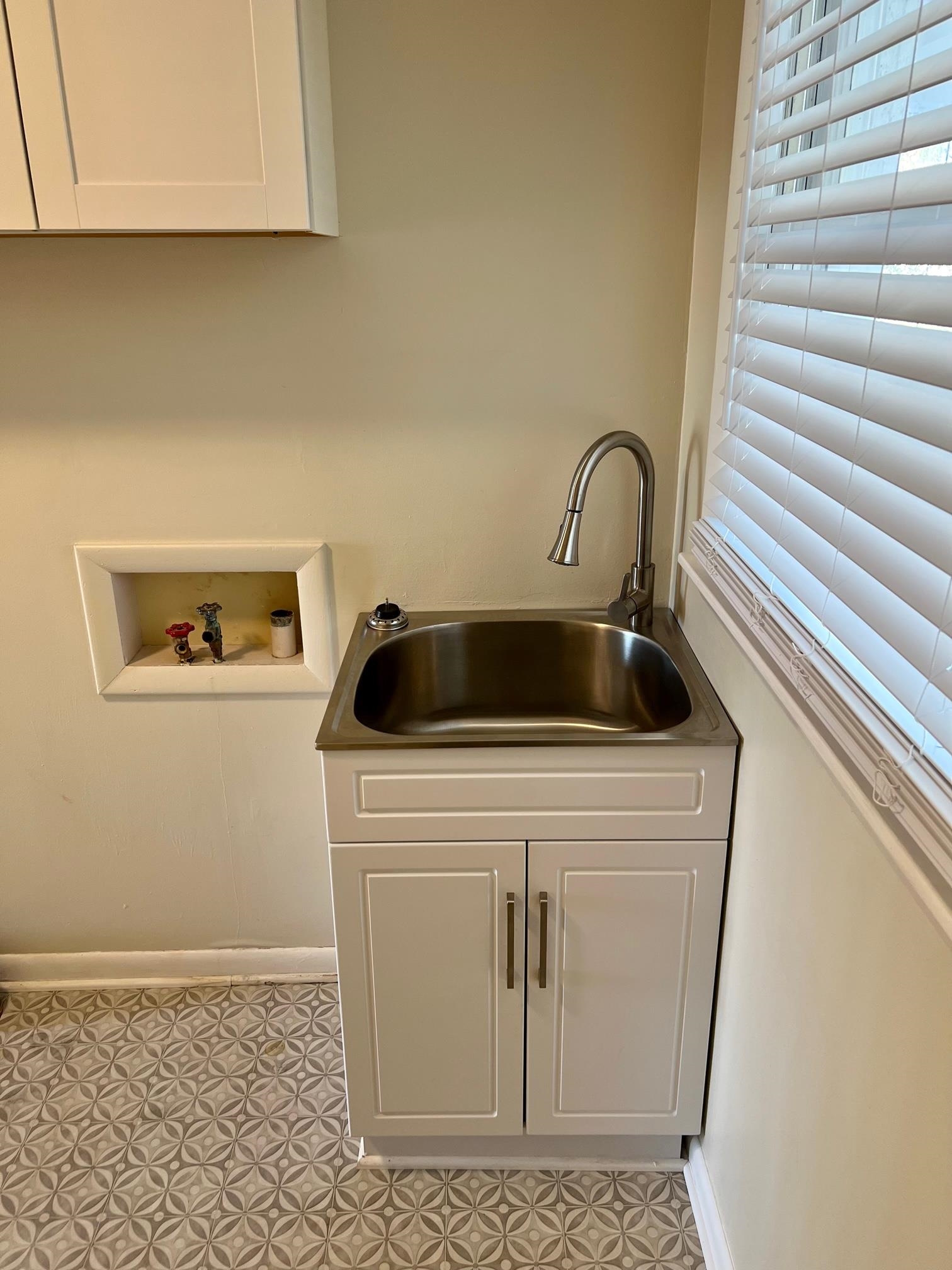 824 main, Beaver Dam, Kentucky 42320, 2 Bedrooms Bedrooms, ,1 BathroomBathrooms,Single Family Residence,For Sale,main,88361