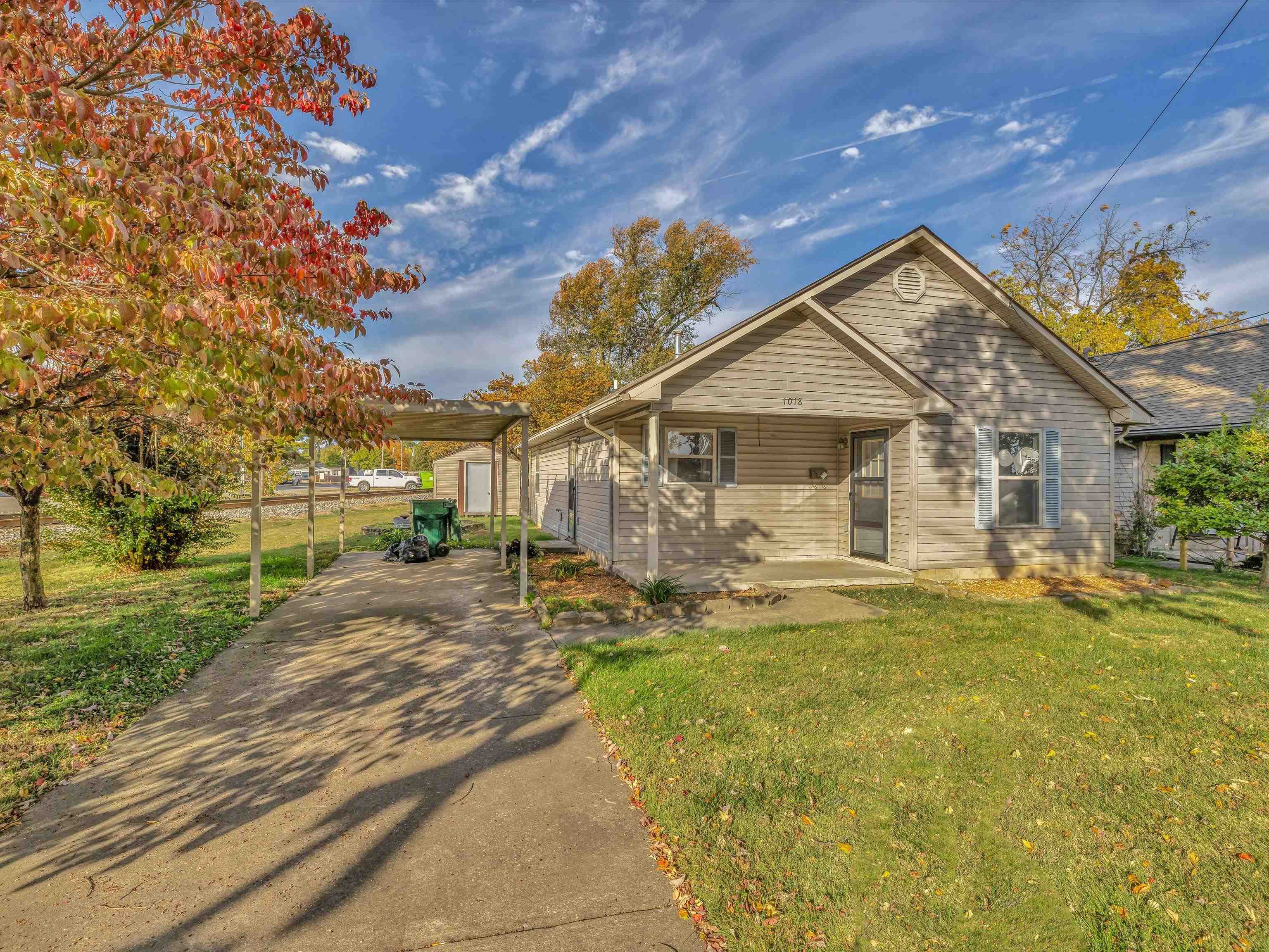 1018 Walnut St., Owensboro, Kentucky 42301, 3 Bedrooms Bedrooms, ,1 BathroomBathrooms,Single Family Residence,For Sale,Walnut St.,88375