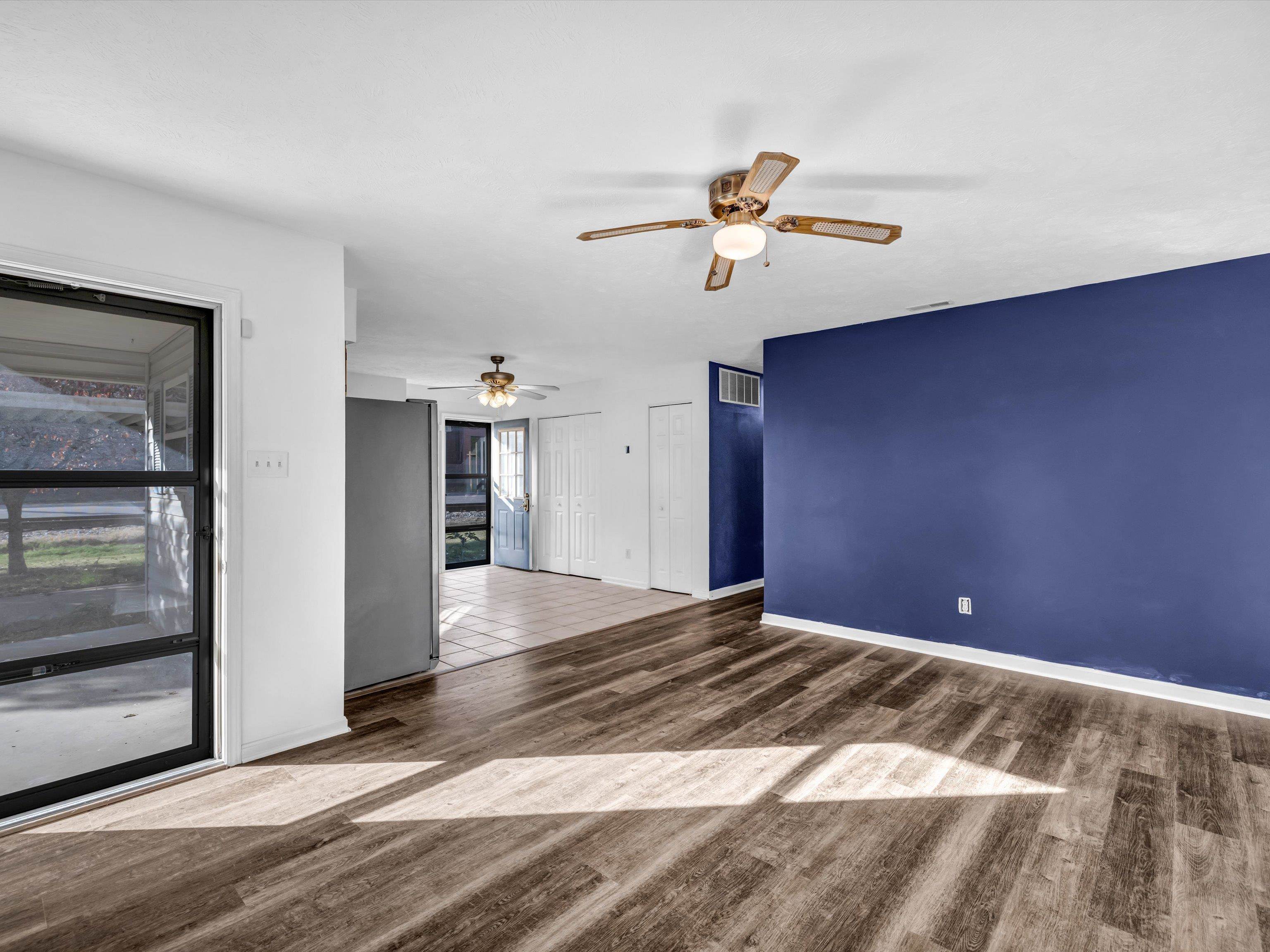 1018 Walnut St., Owensboro, Kentucky 42301, 3 Bedrooms Bedrooms, ,1 BathroomBathrooms,Single Family Residence,For Sale,Walnut St.,88375