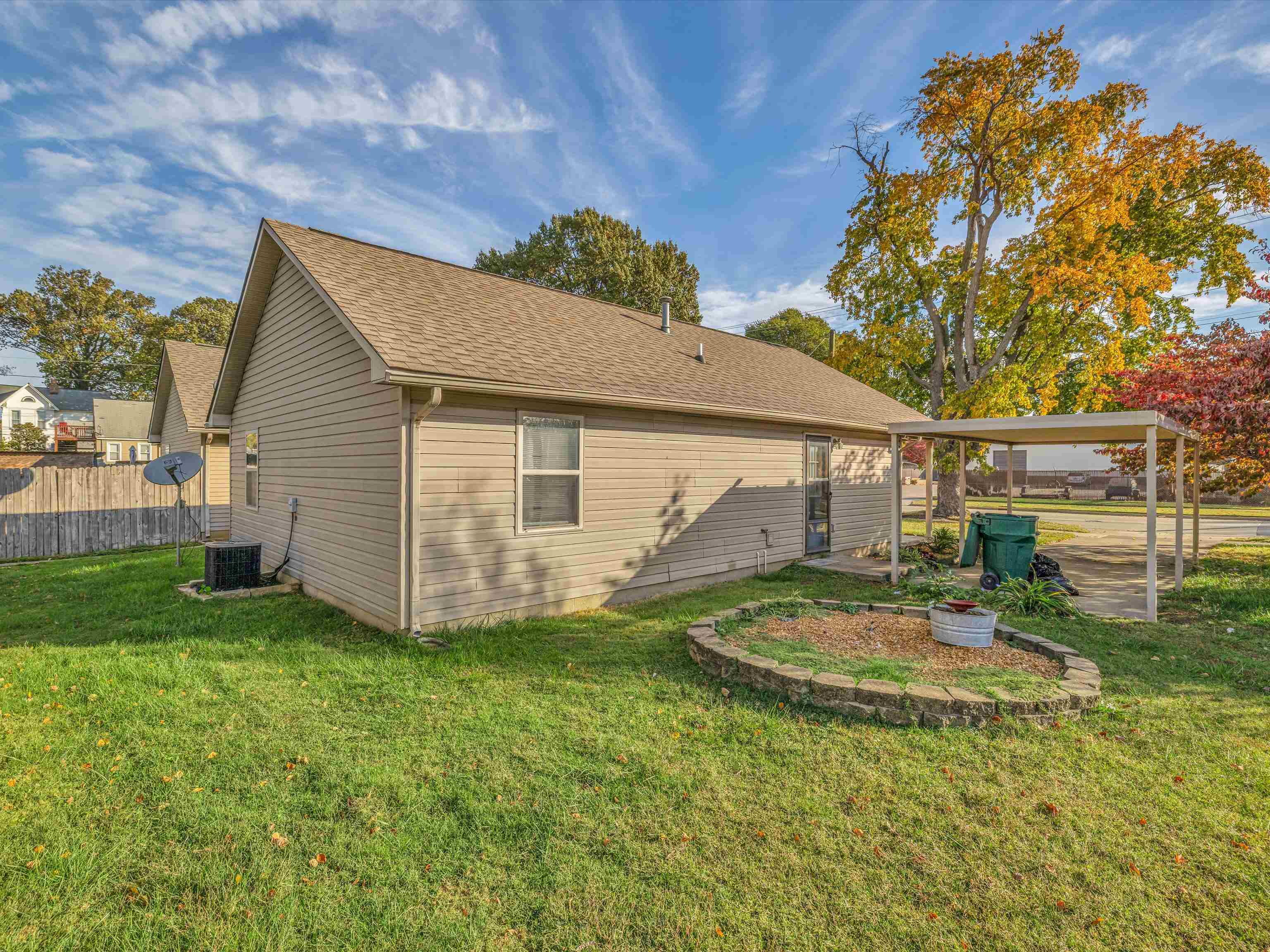 1018 Walnut St., Owensboro, Kentucky 42301, 3 Bedrooms Bedrooms, ,1 BathroomBathrooms,Single Family Residence,For Sale,Walnut St.,88375